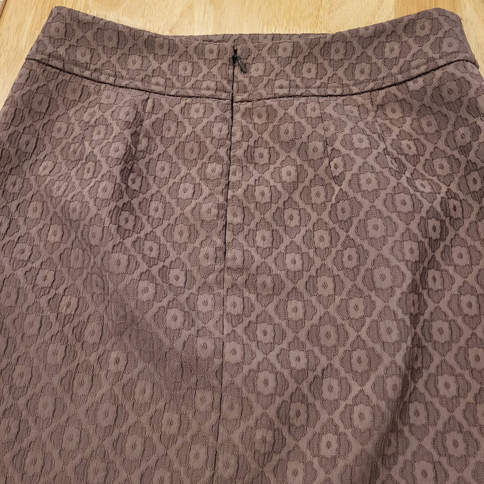 Loft Size 2 30 inch waist Skirt Brocade Daisy Pattern Taupe Purple Mini Skirt