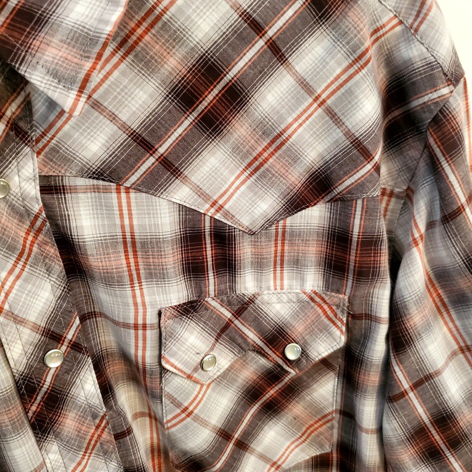 Vintage Wrangler Pearl Snap Medium Long Sleeve Button Down Brown Plaid  26" P2P