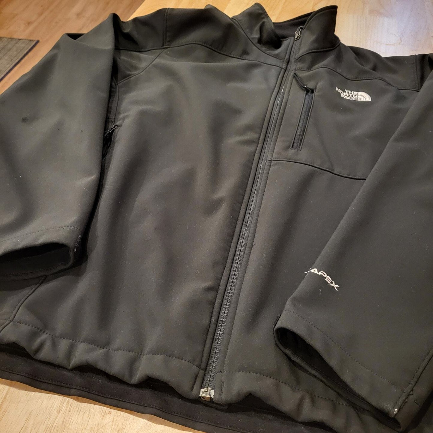 The North Face Black Large Long Sleeve Jacket 25" P2P *Missing closure on sleeve