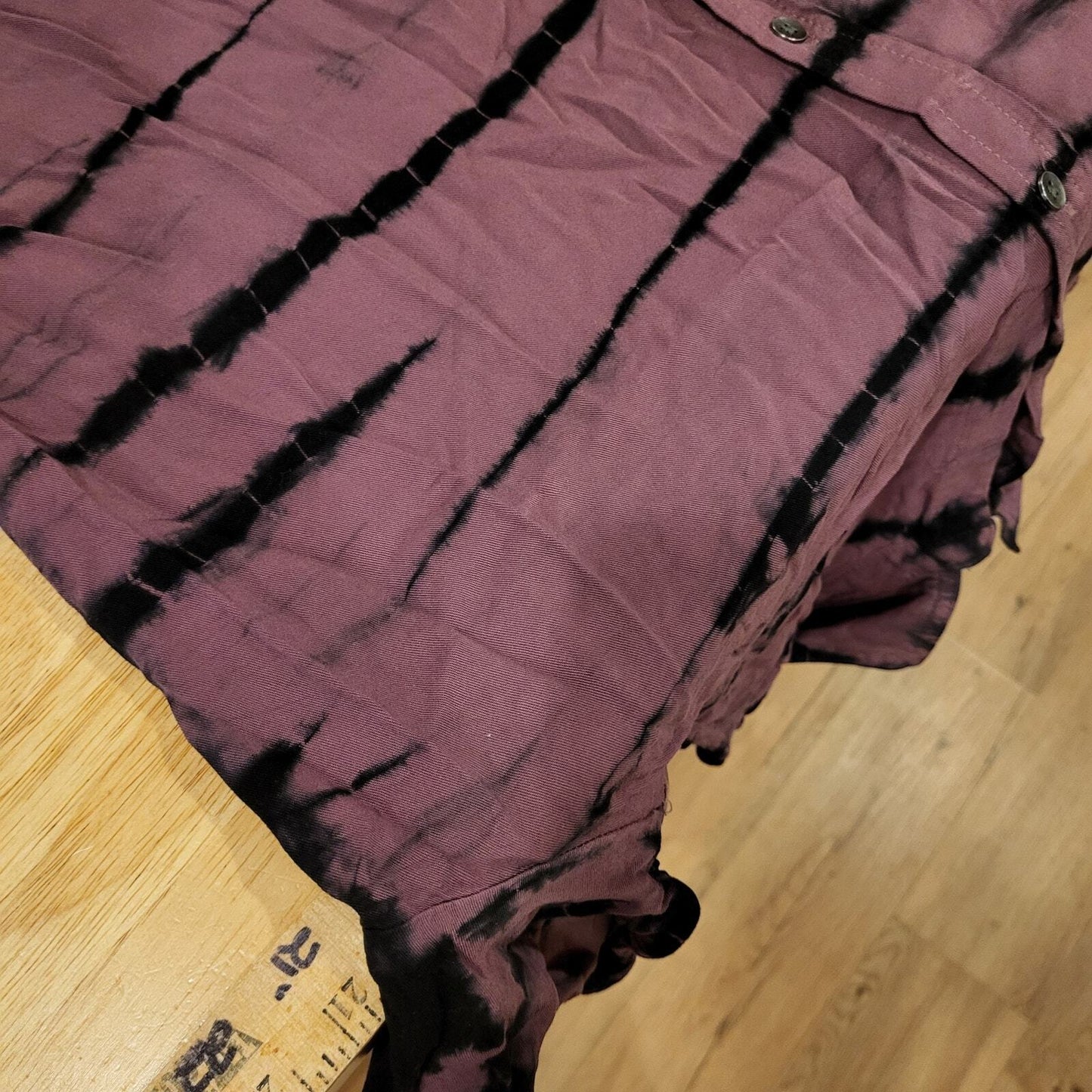 Rock & Republic Cold Shoulder Purple & Black Tie Dye Button Up Medium