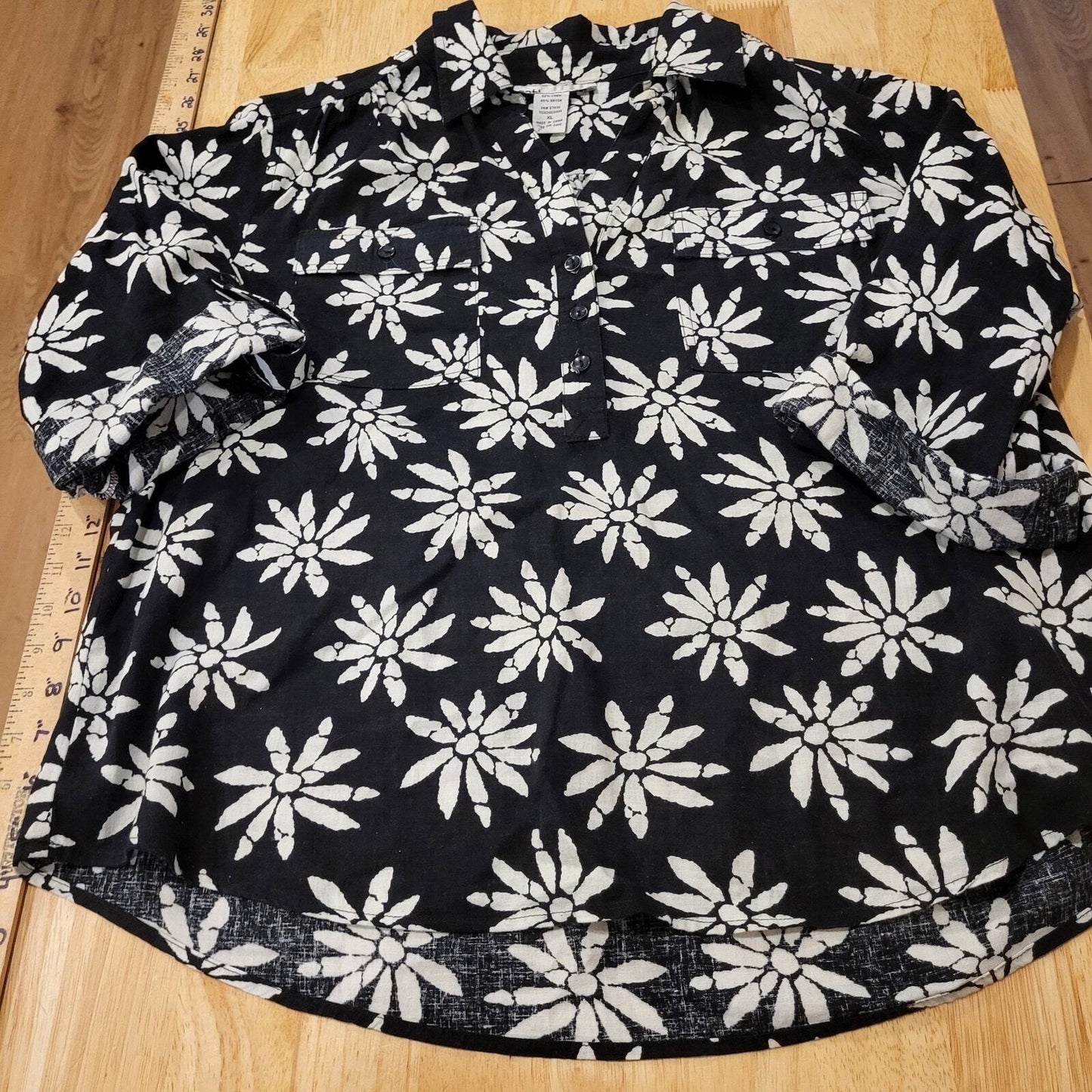 Cathy Daniels Linen Blend Black Short Sleeve Daisy Print Button Front XL