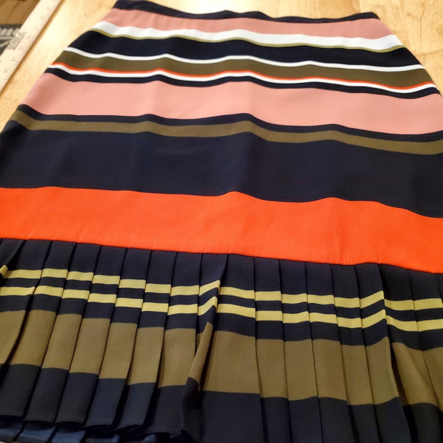Ann Taylor Petite Knee Length Striped Skirt Pleated Hem Red Blue Pencil