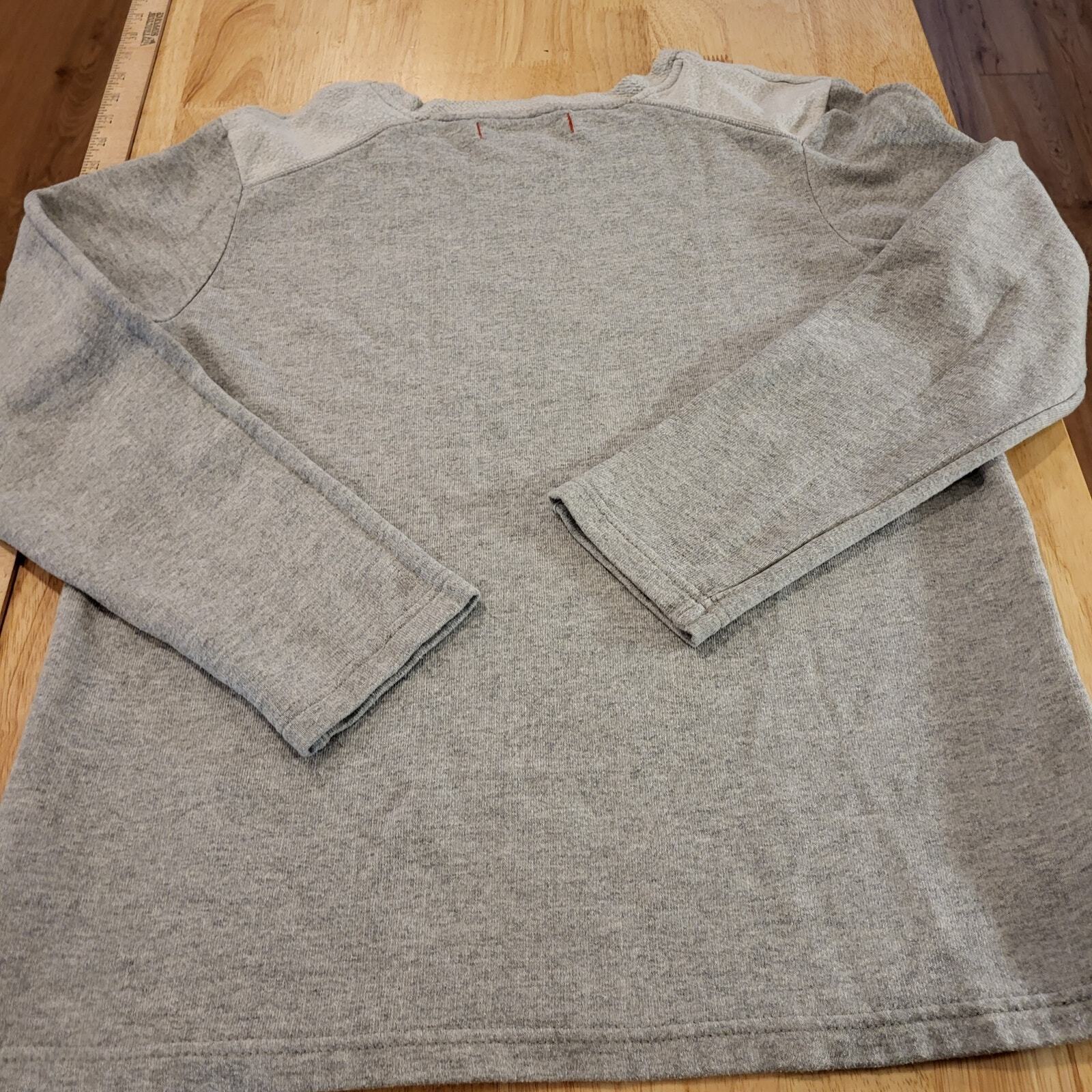 Tommy Bahama Gray Patch Shoulder Pullover Sweatshirt Medium Long Sleeve