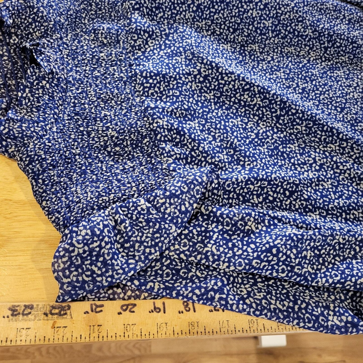 Banana Republic Blue Peasant Blouse Mock Neck Ruffle Sleeve Yoke Rayon XS Floral