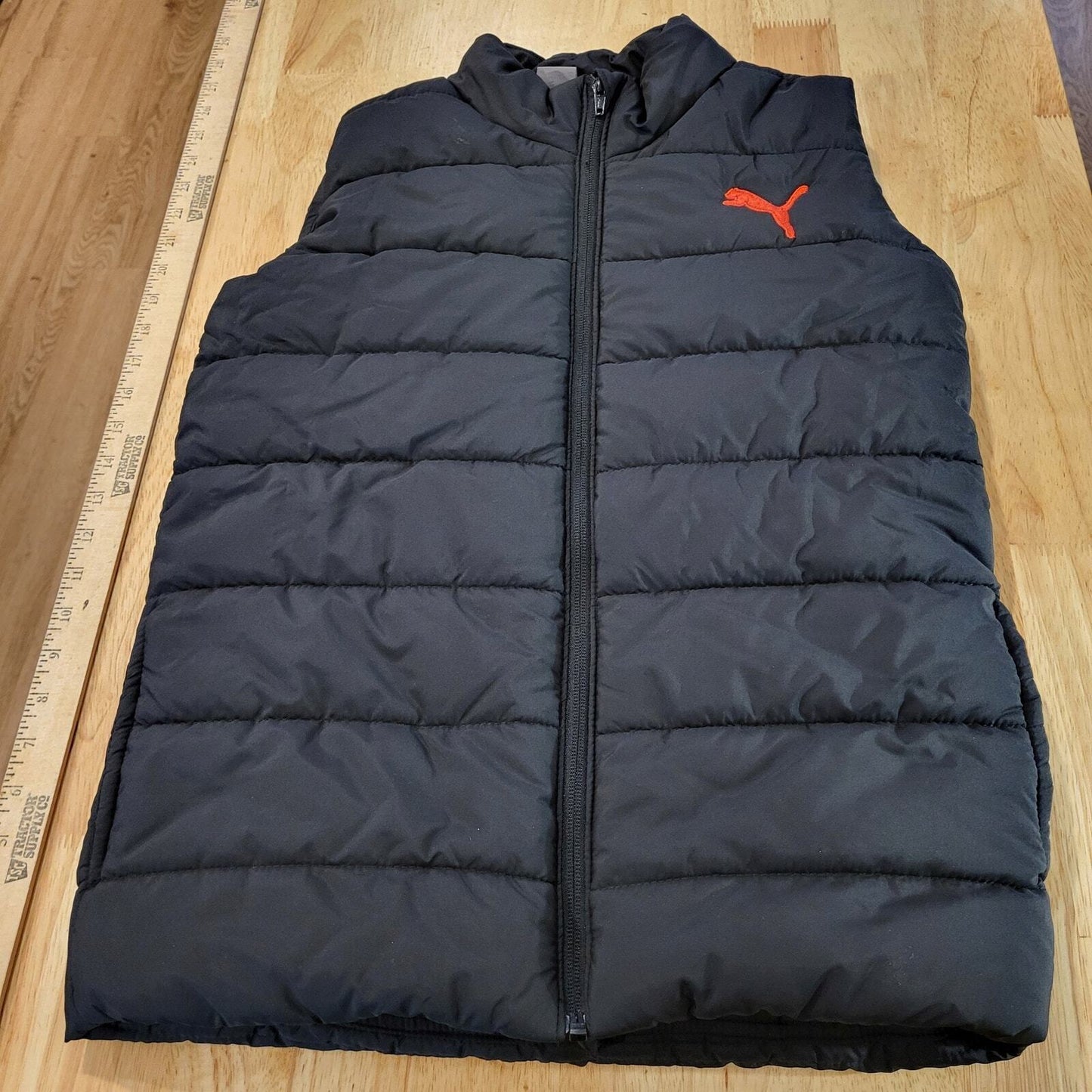 Kids 10/12 black Puma puffer vest red logo zip front