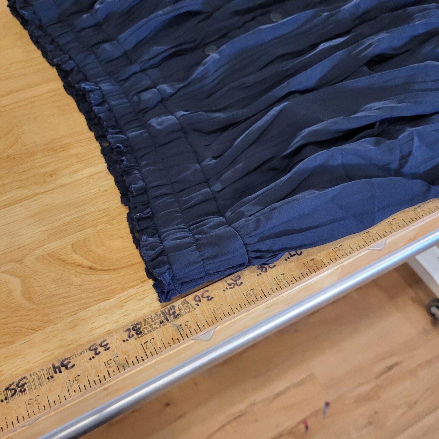 Est. 1946 Navy Blue Pleated Elastic Waist Skirt Button 18/20w Mid Length Rayon