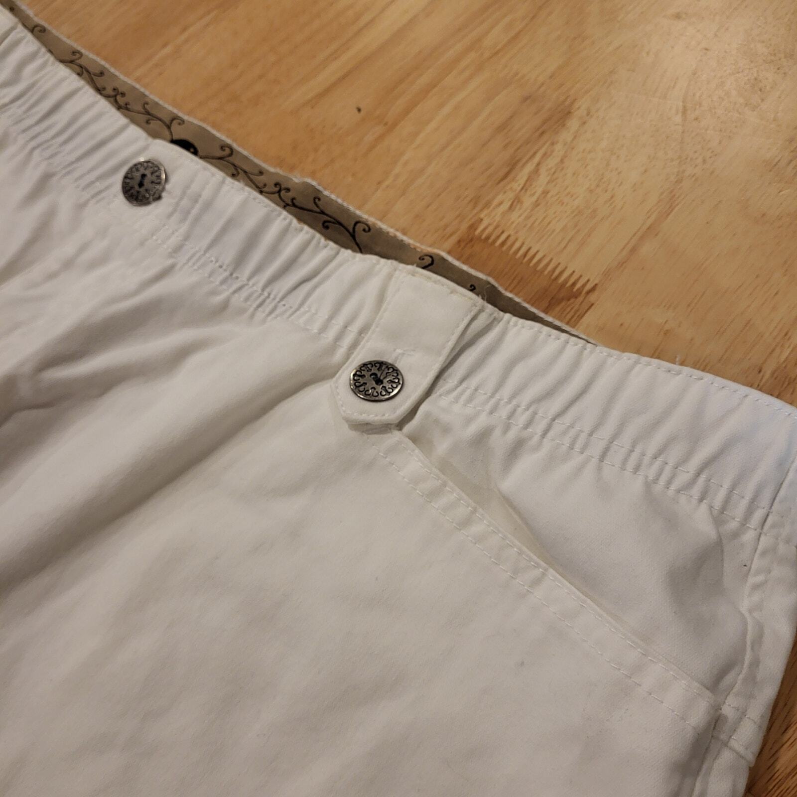 C. J. Banks Comfort Waist 20W White Bermuda Shorts Long 25" Length 40" Waist