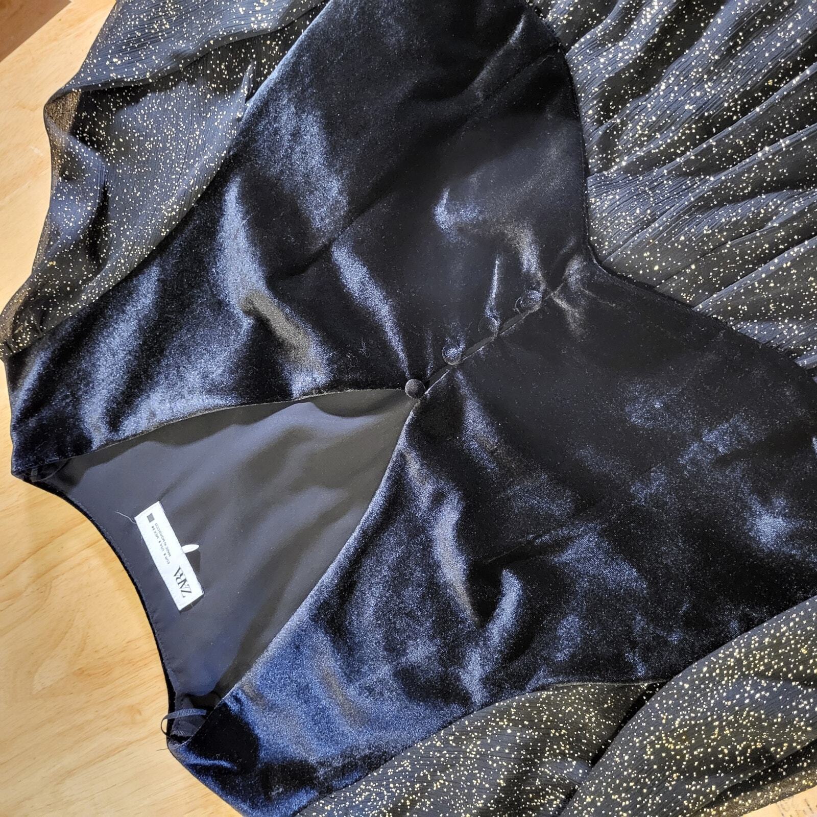 Zara Small Blue Velvet Gold Flecked Sparkle Blue Ruffle 18" P2P 