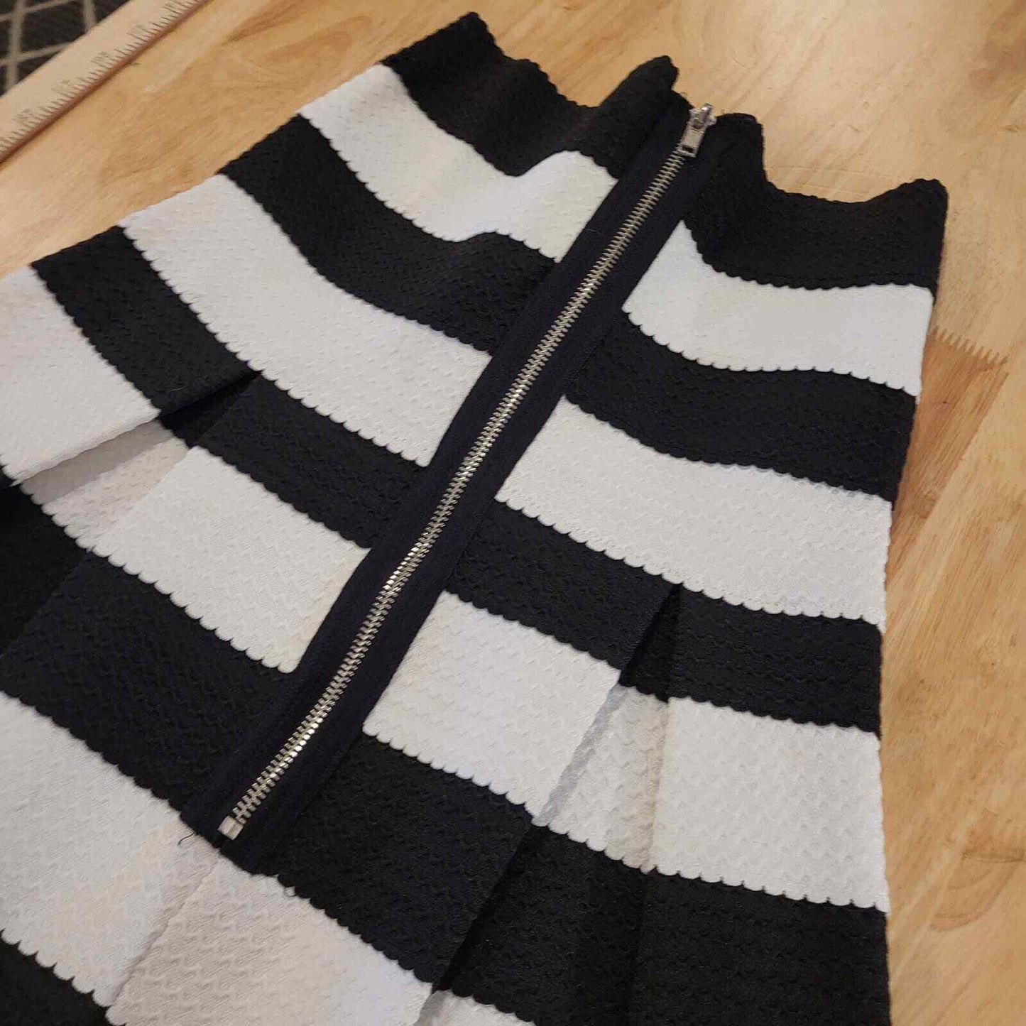 Black & White Striped Bandage Stretch Mini Dress Strapless Balloon Skirt M