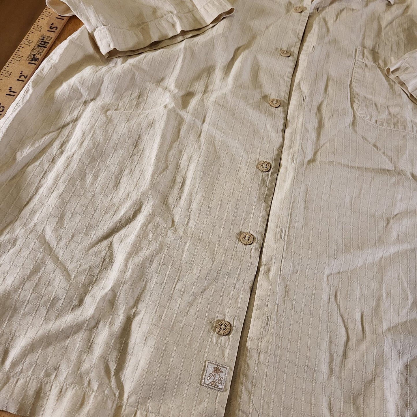 Tommy Bahama Beige Waffle Weave Short Sleeve 100% Silk Button Down Medium