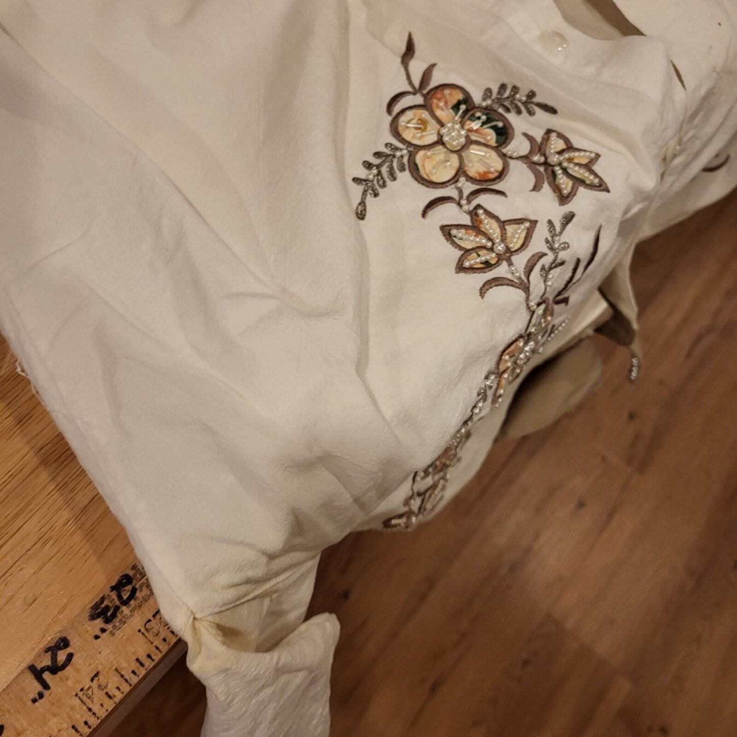 Vintage Beaded Jane Ashley White Short Sleeve Button Down Collared Shirt