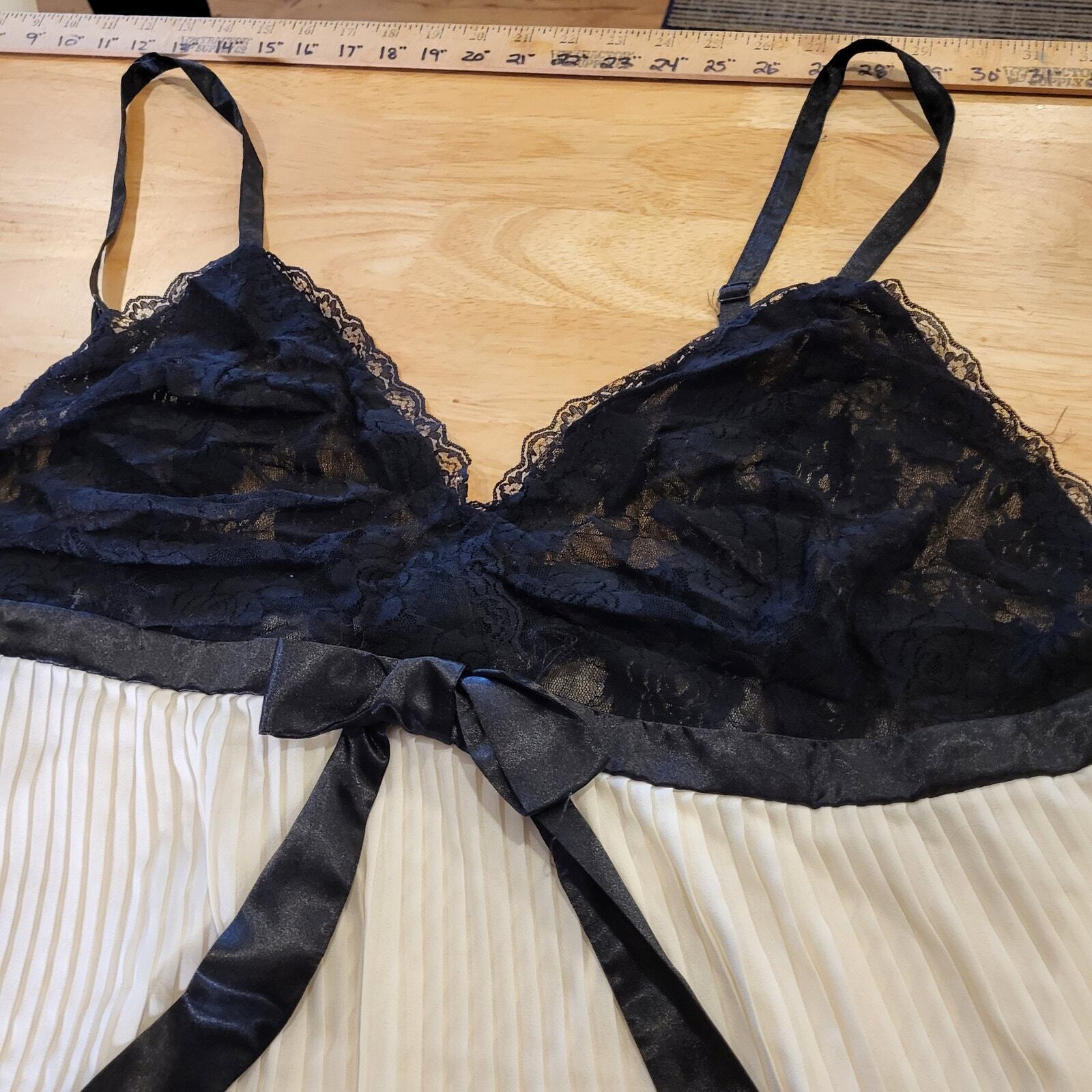 Plus size 5x 38/40 negligee black lace white pleated adjustable spaghetti strap