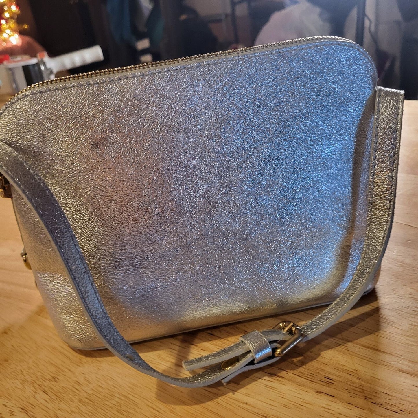 Genuine Leather Silver  Metallic Top Handle Zip Bag  9"x7" Gold Tone Hardware 