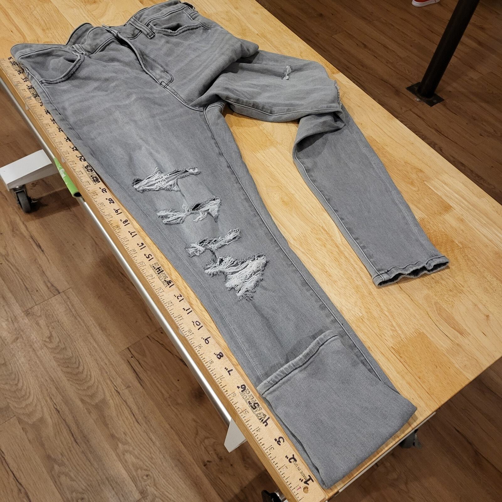 American Eagle Gray High Rise Jeggings 12 Long Distressed 41" Long 
