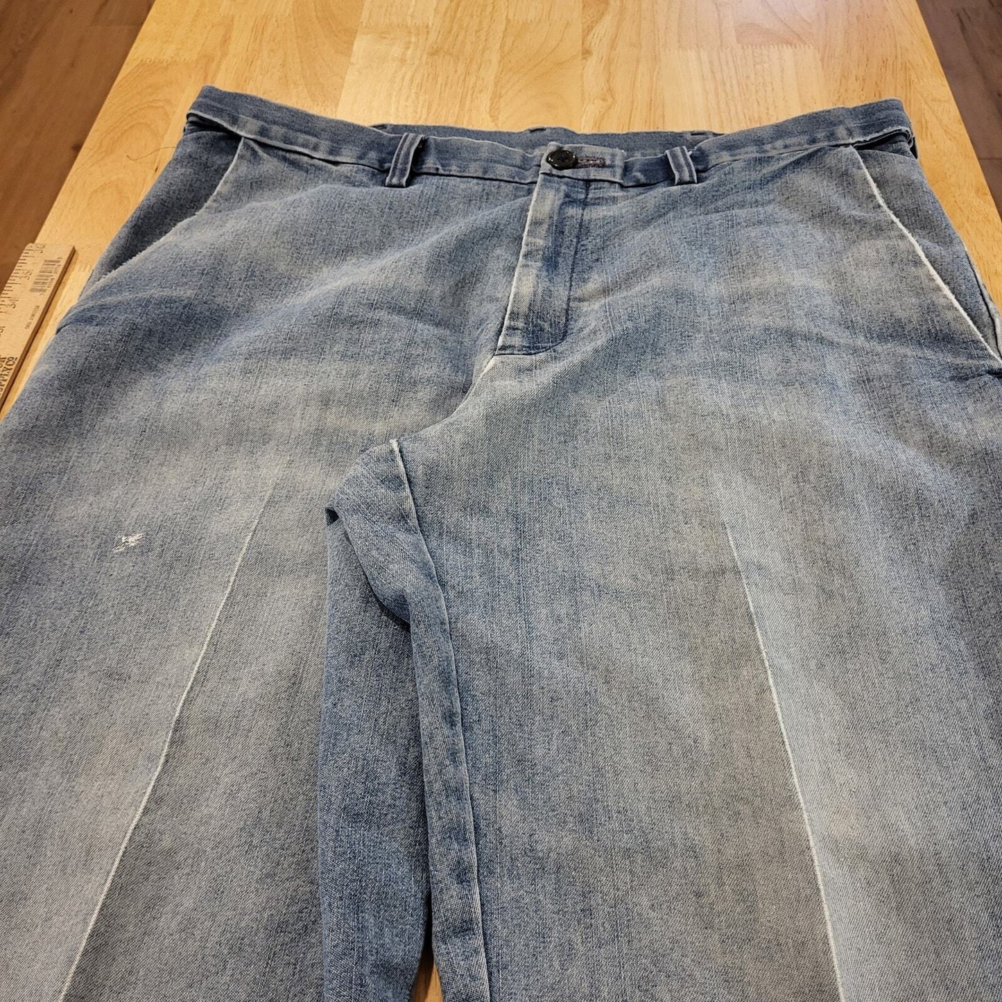 Perfectly Worn Haggar Classic Fit Comfort Waist Jeans 36X30 Cotton Blend