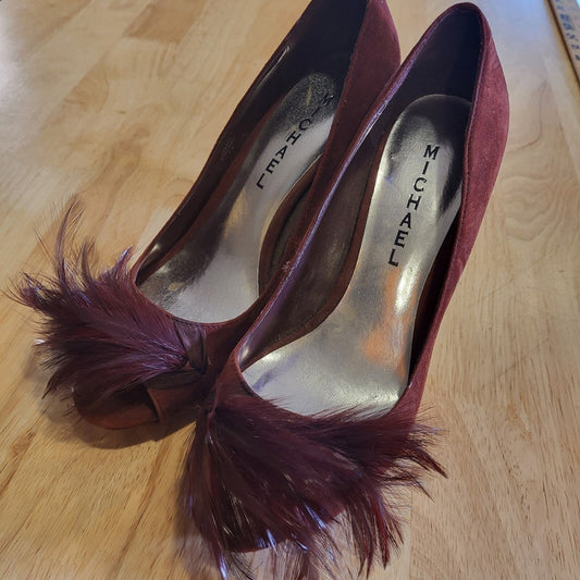 Michael Burgundy Pumps Feather Toe Size 7.5 
