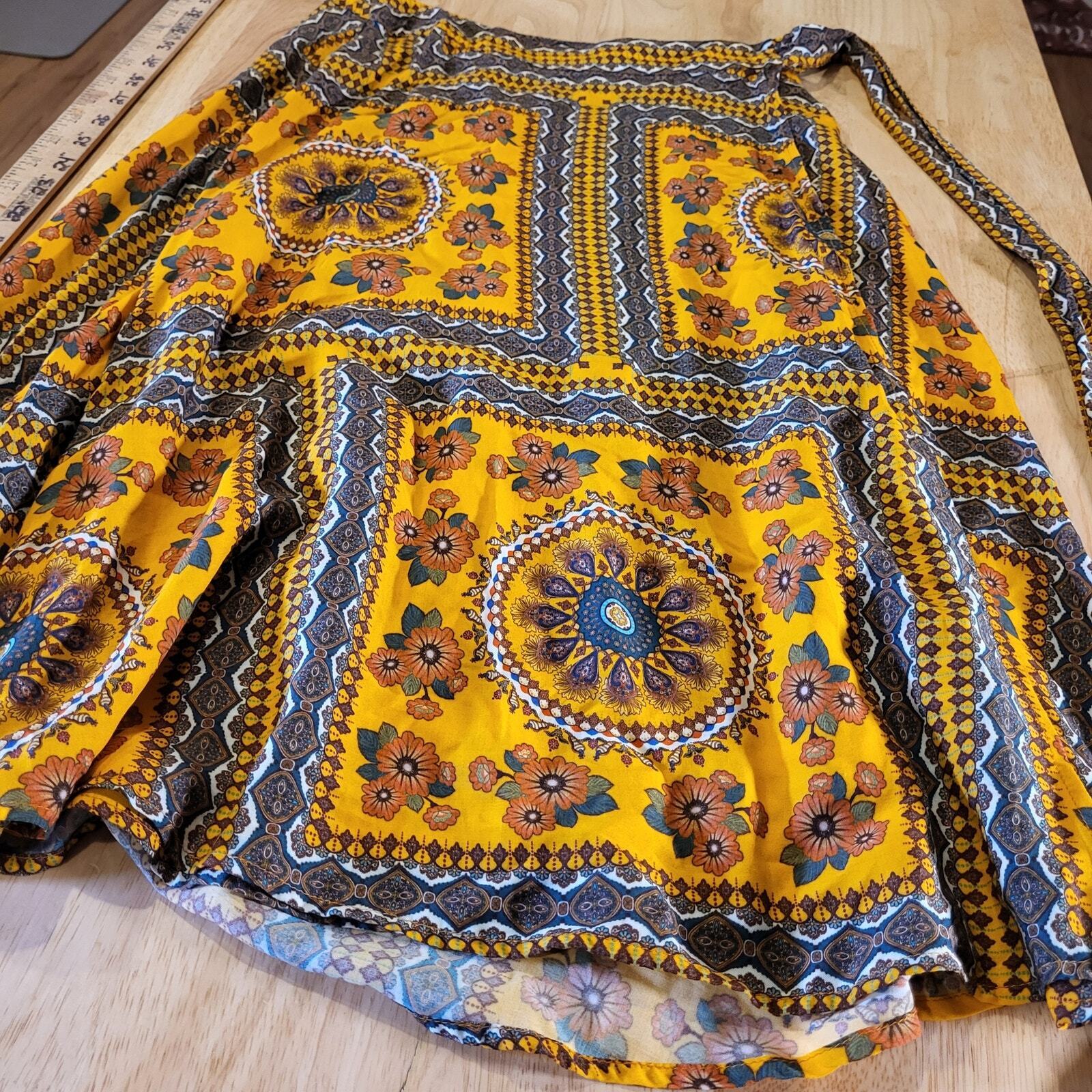 Farm Rio Xs Wrap Skirt Ethnic Print Yellow Knee Length 26" Waist Adjustable