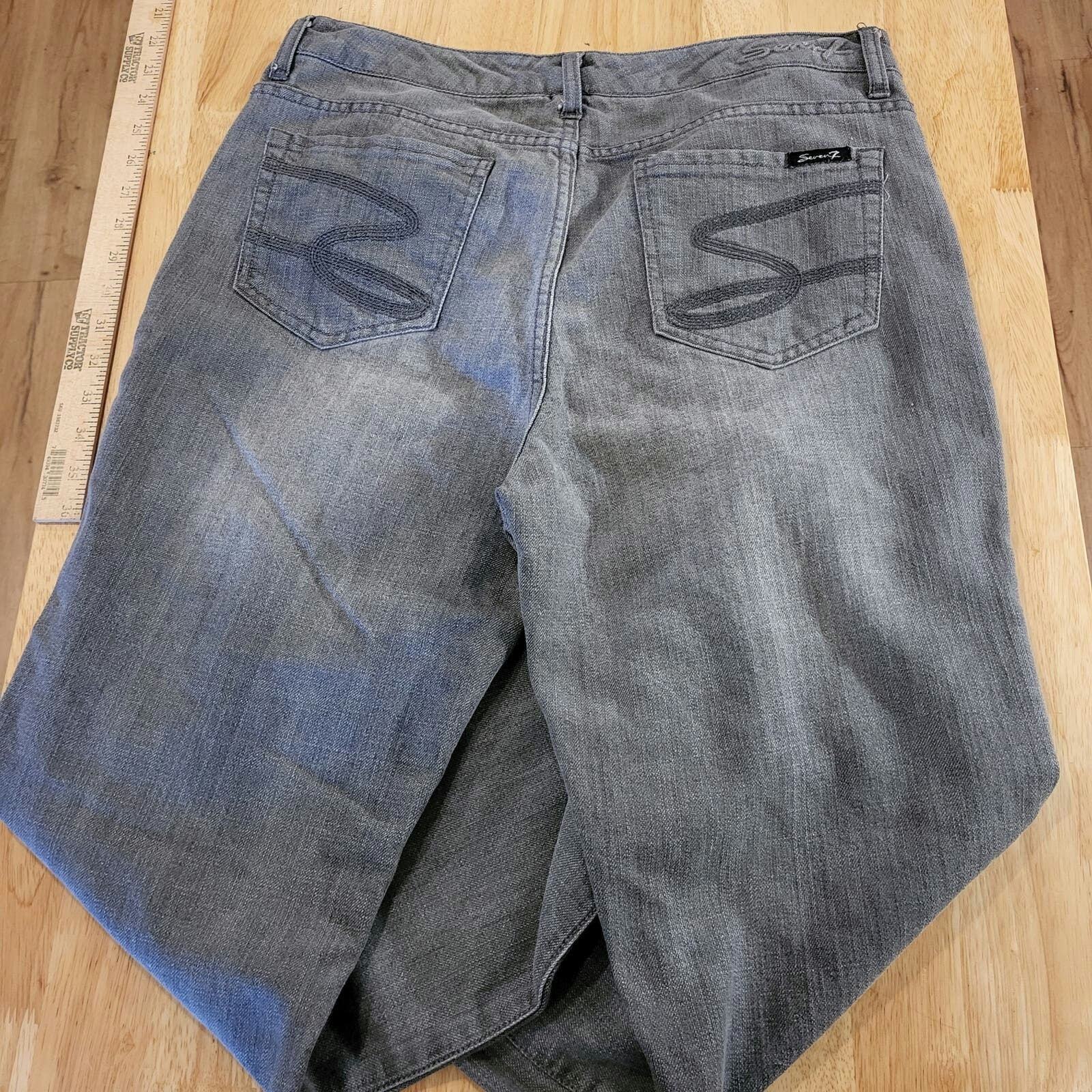 Seven7 Jeans Gray size 12 Emboss Logo Straight Leg 32" Waist 30" Inseam Stretch