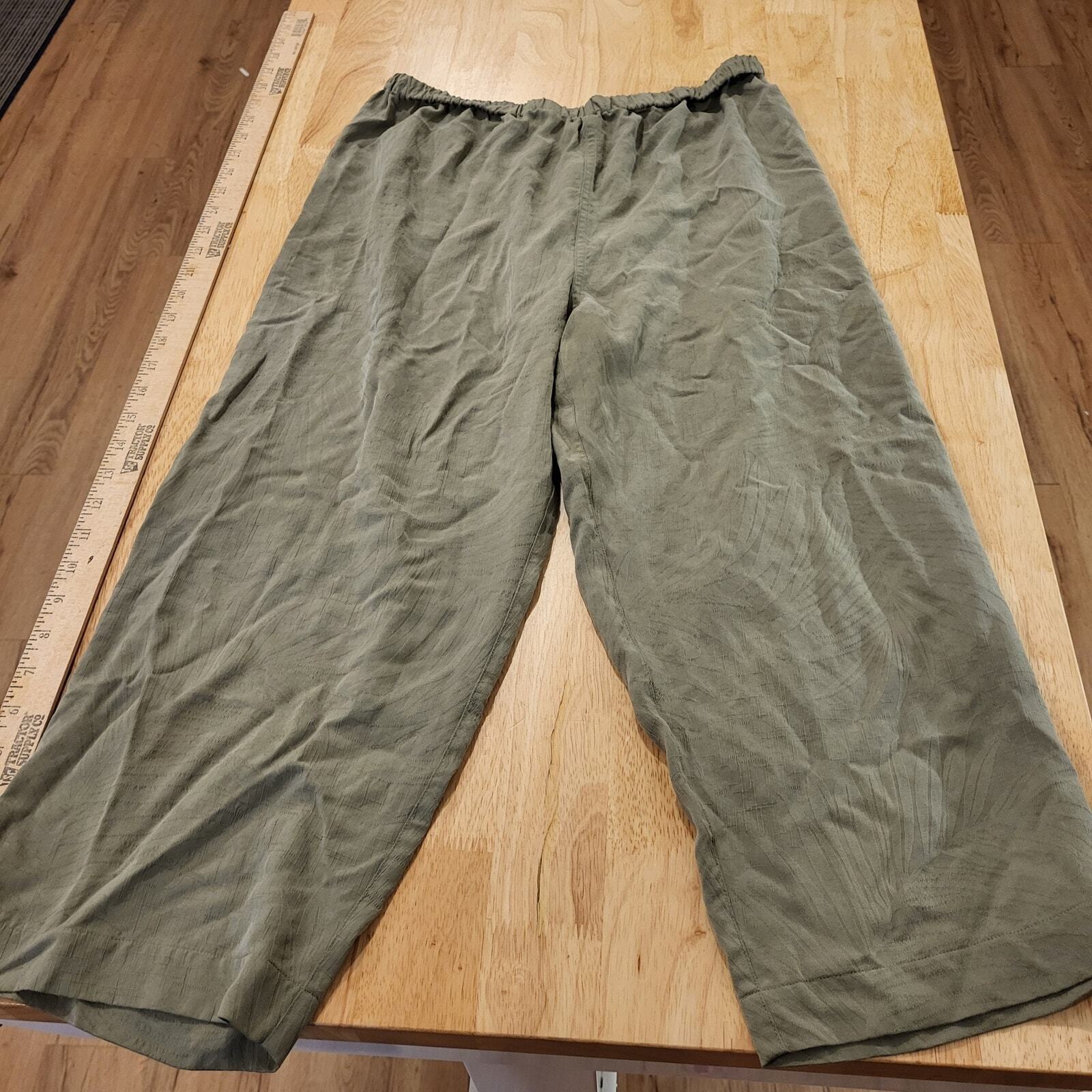 Vintage Chico Designs Size 1 100% Silk Elastic Waist Green Palm Design 28" 
