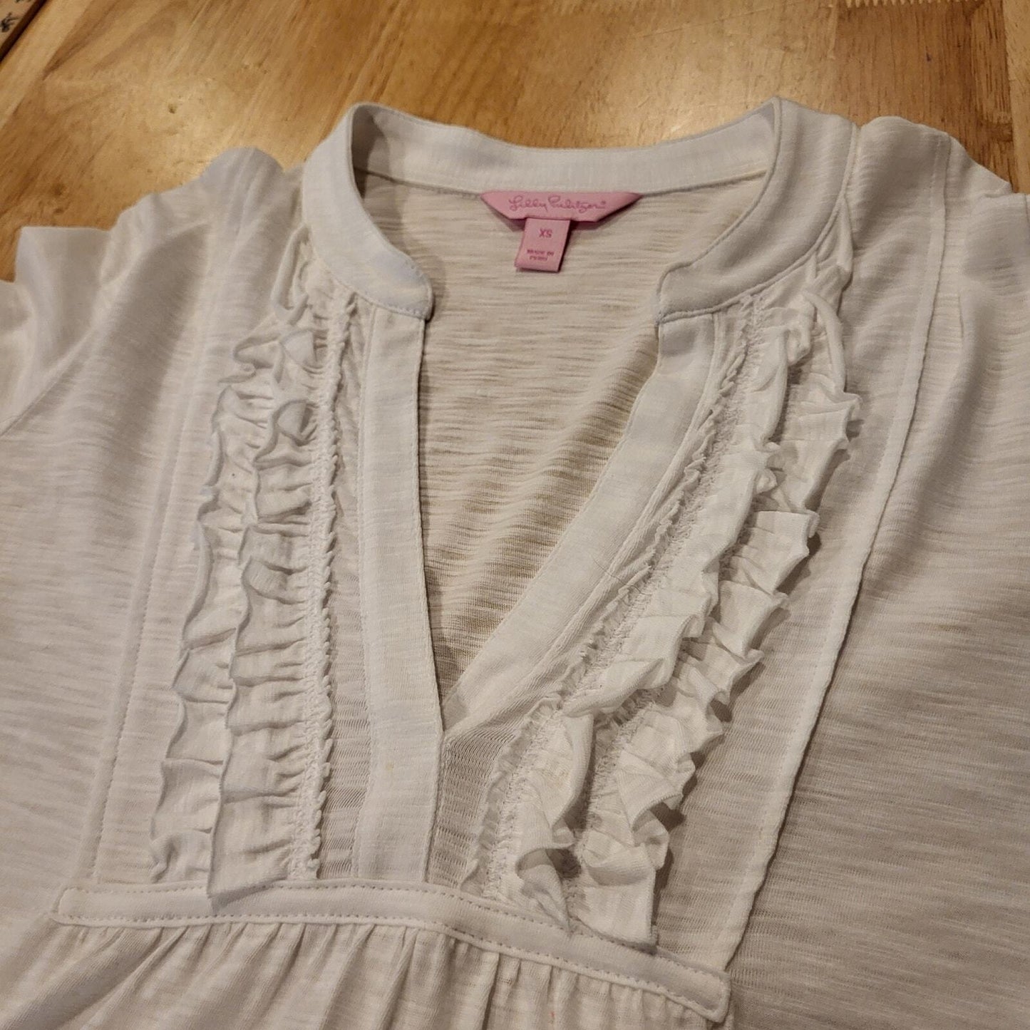 Lilly Pulitzer 3/4 Sleeve Ruffle Collar White Jersey Top XS 19" P2P