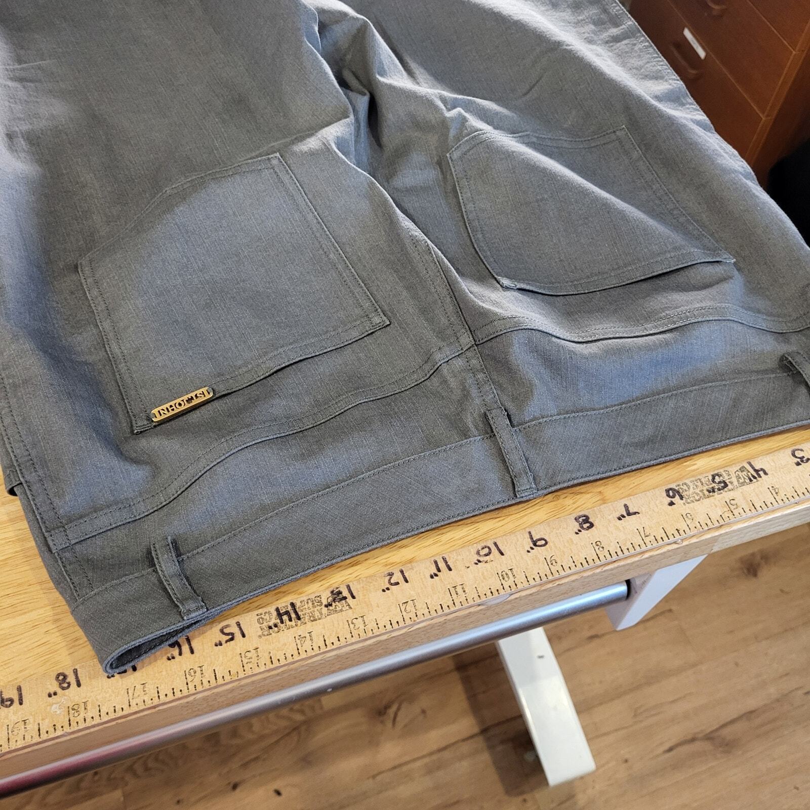 St. John size 12 Gray Wide Leg Flat Front Pants 30" Inseam 13" Rise 34" Waist 