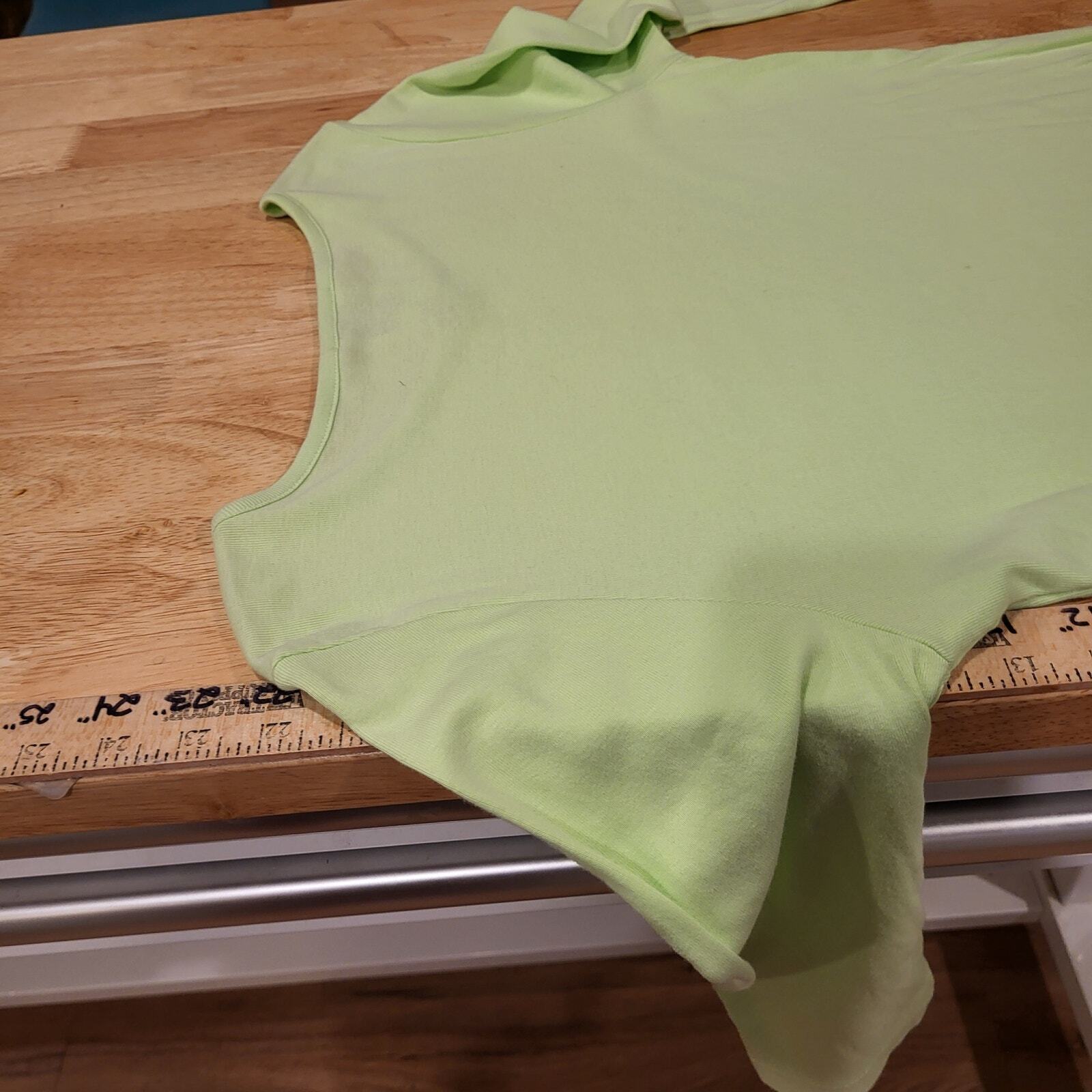 Pastel lime green Lilly Pulitzer 3/4 sleeve round neck t-shirt 100% cotton small