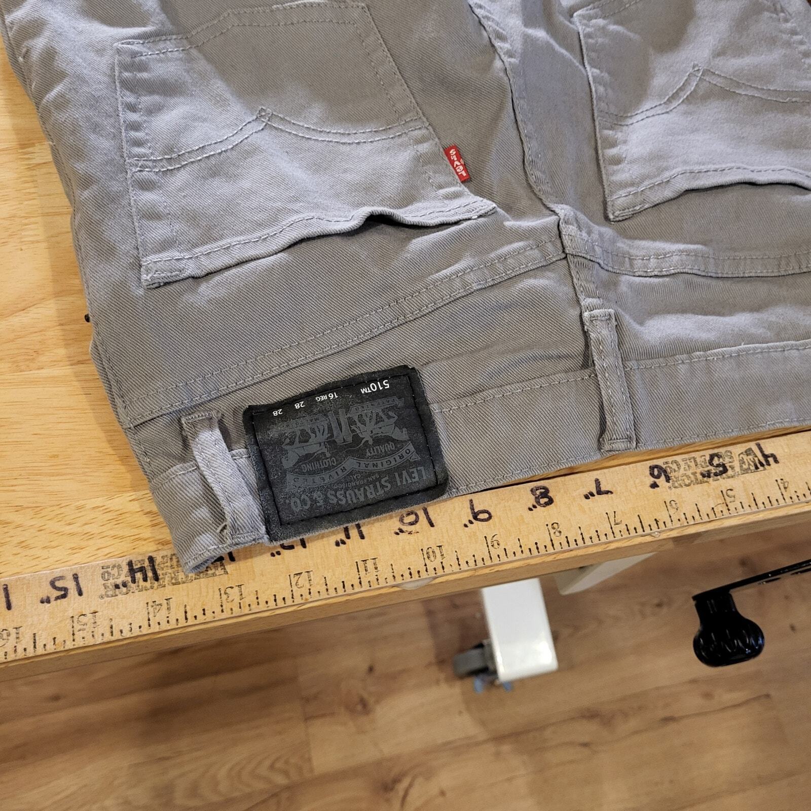 Levi's 510 28"x28" size 16 Gray Skinny Jeans Cotton Barely Worn 