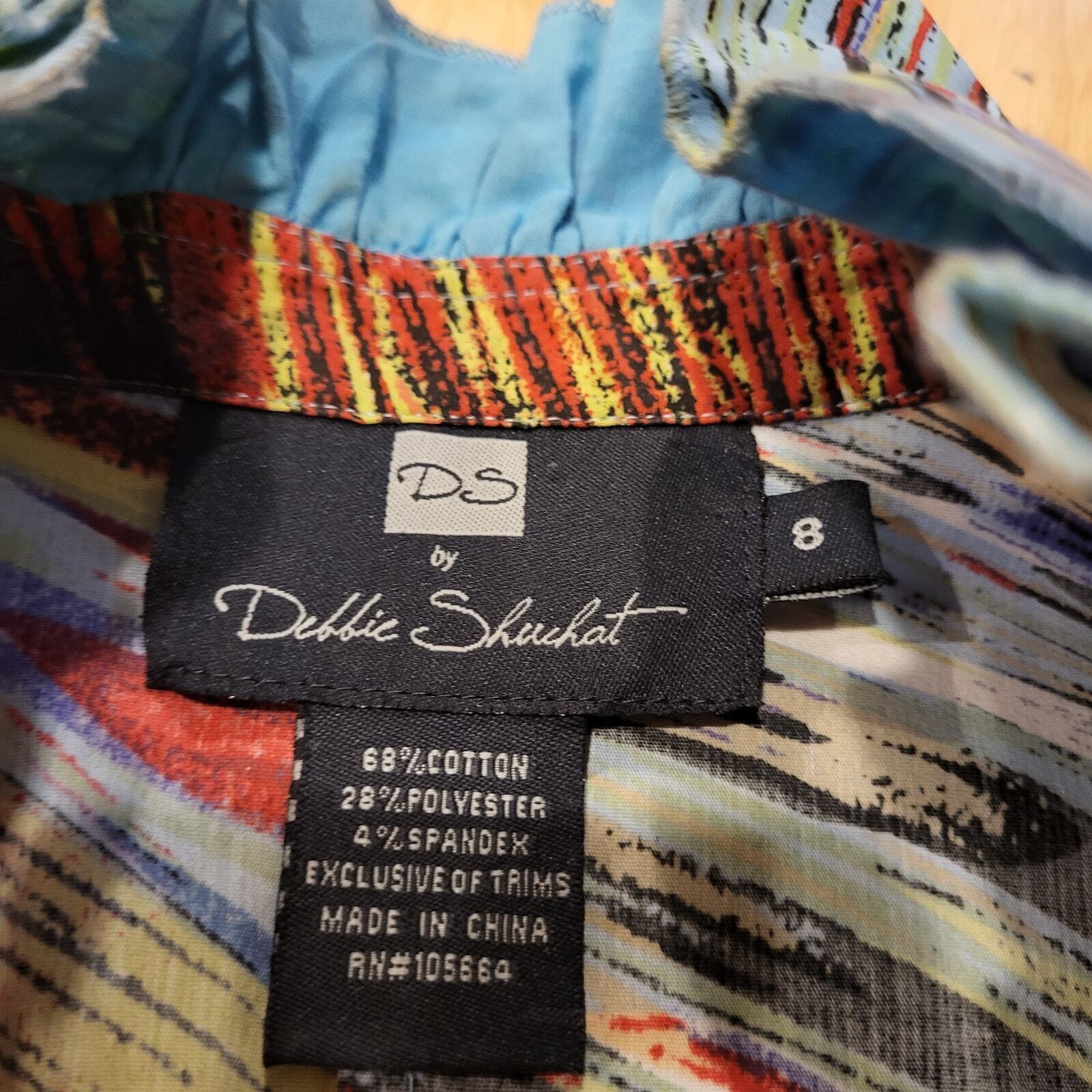 DS by Debbie Shuchat Sleeveless Zip Front Ruffle Collar Colorful Abstract Top 8