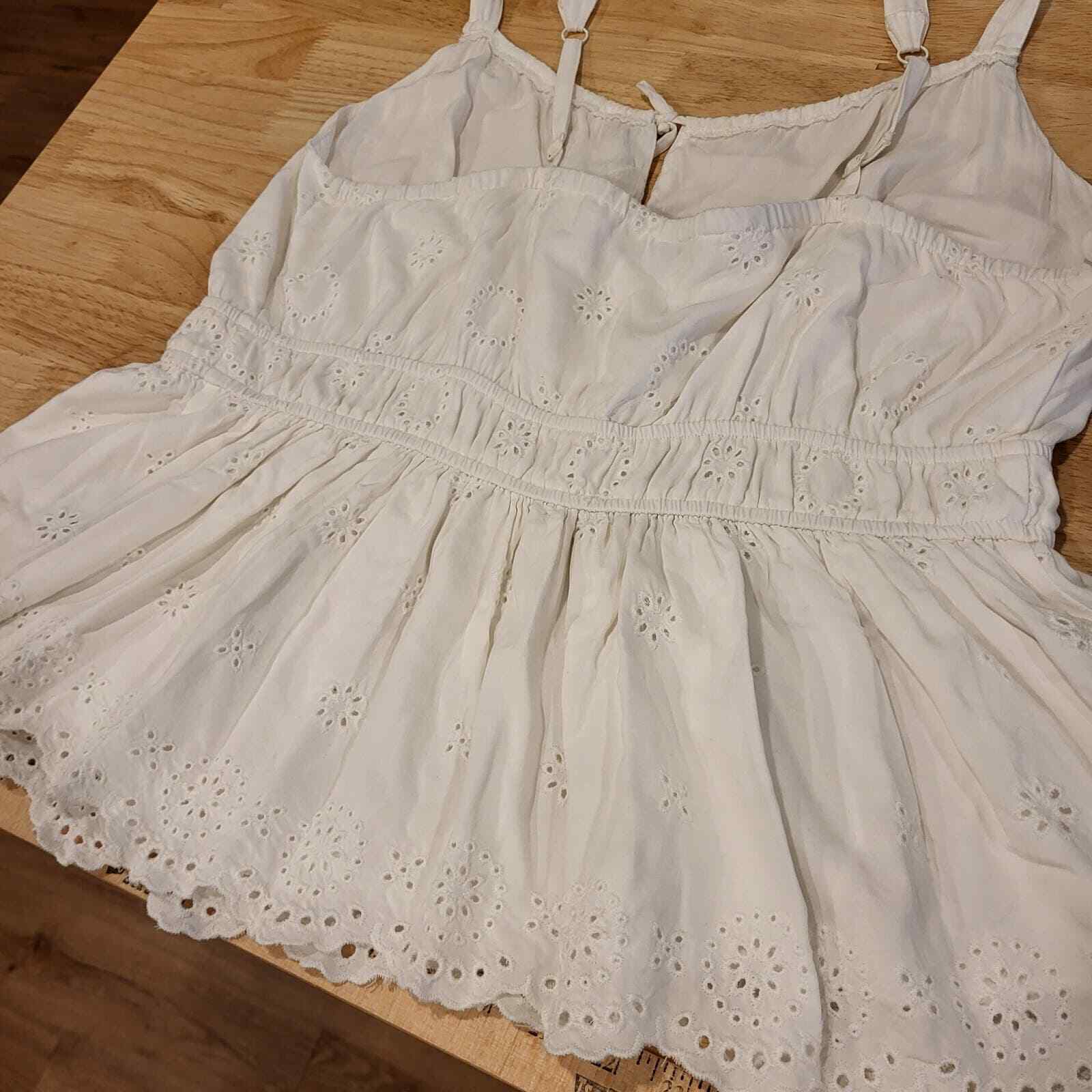 White eyelet gathered waist Torrid tank Jersey material adjustable straps Large