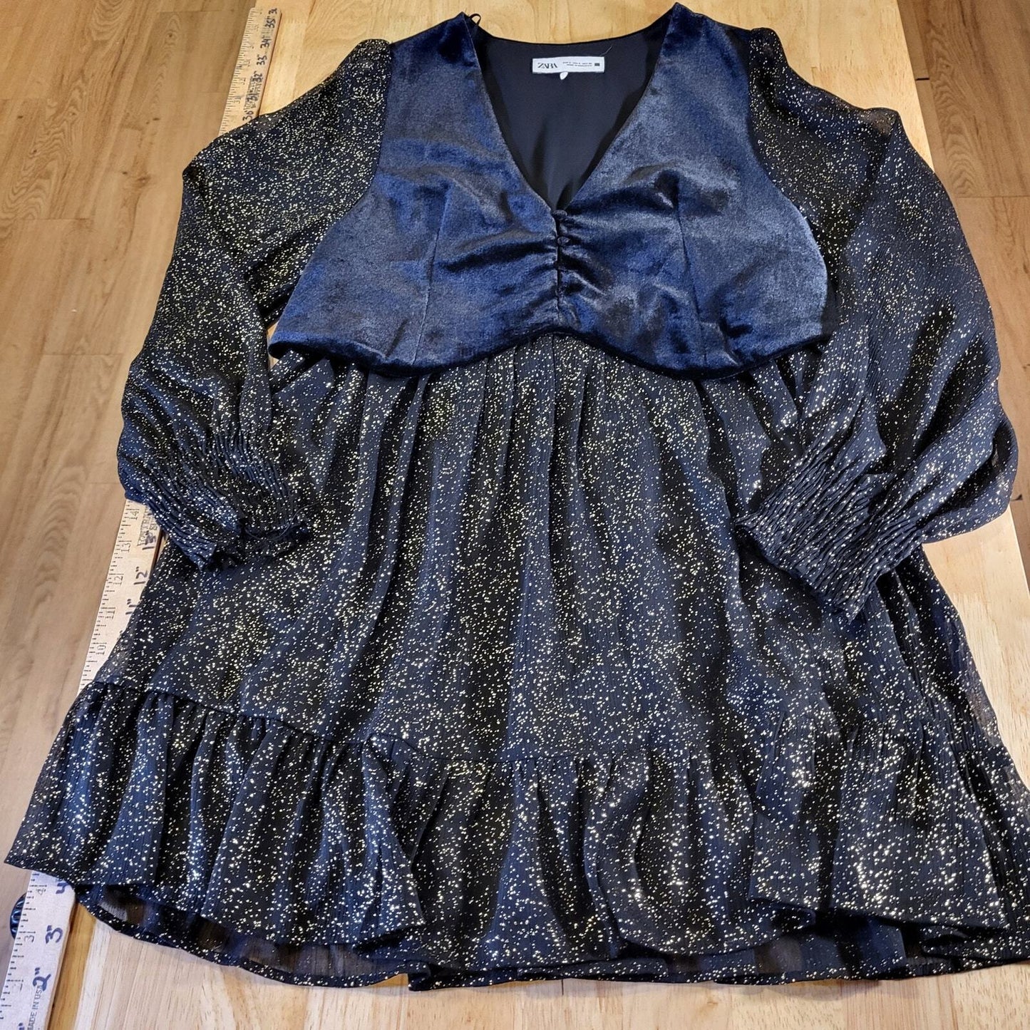 Zara Small Blue Velvet Gold Flecked Sparkle Blue Ruffle 18" P2P 