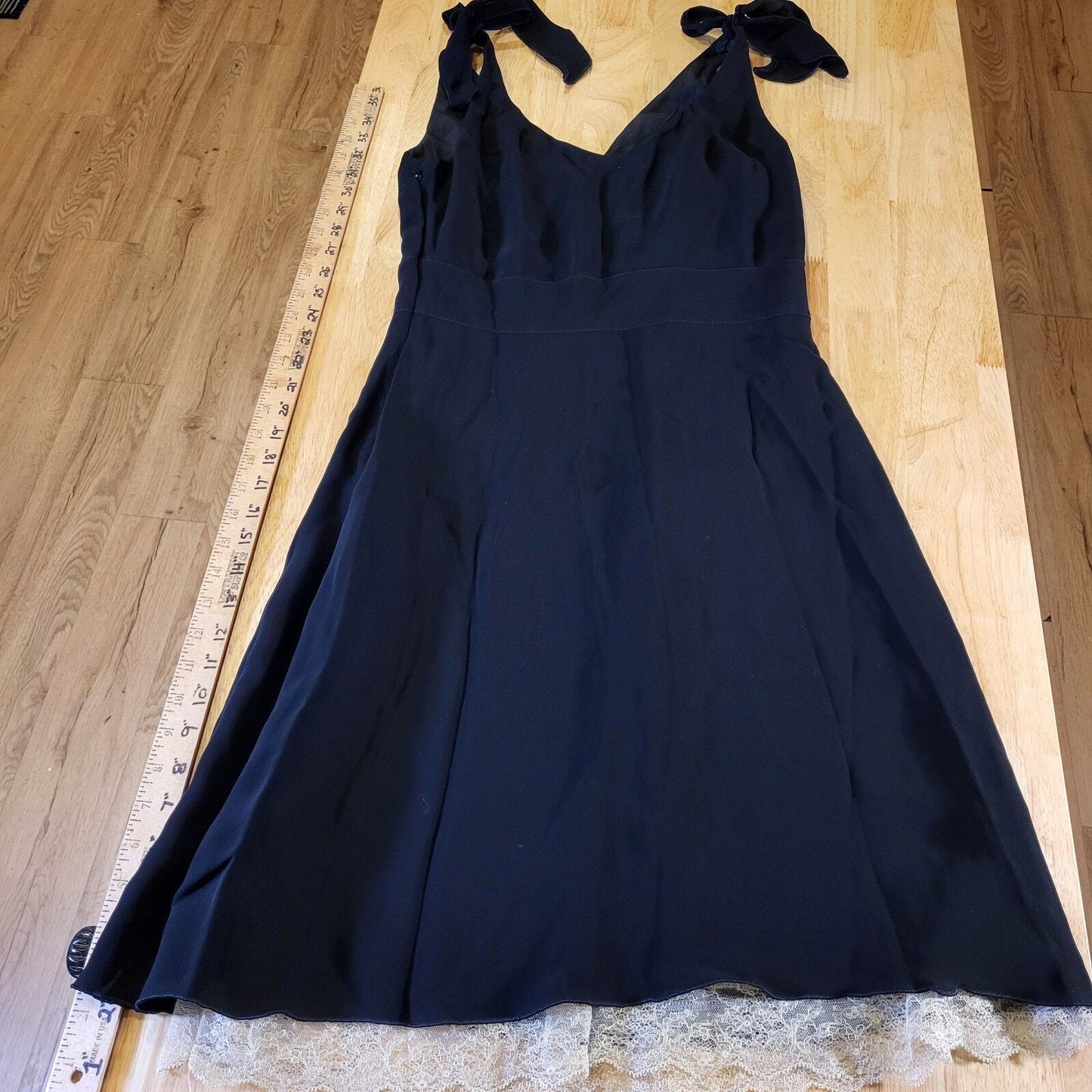 Red Valentino Crepe de Chine 38" Long 16" P2P 14" Waist 17" Hips