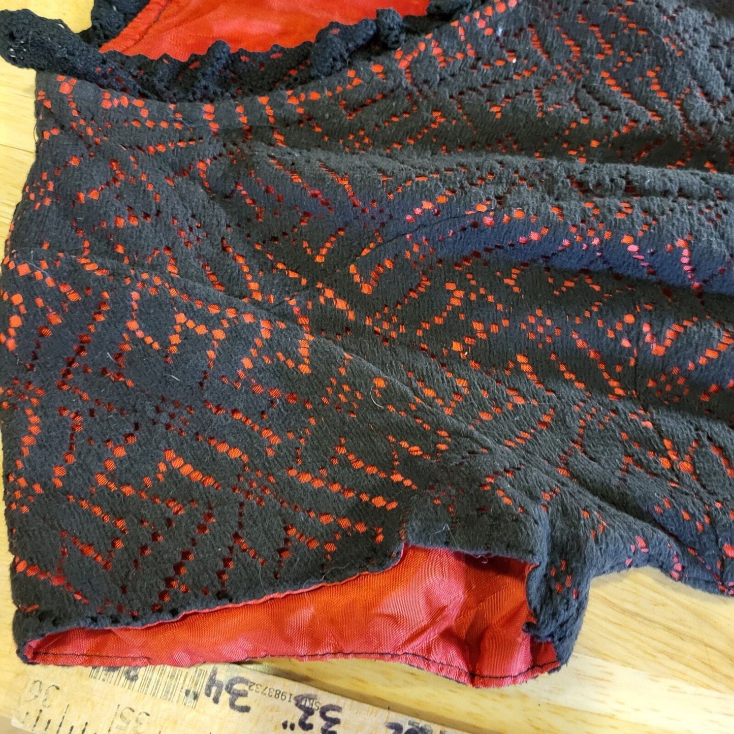 Vintage Handmade BLACK lace Dress Red Lining GOTH vampire Dress Cap Sleeve 15" 