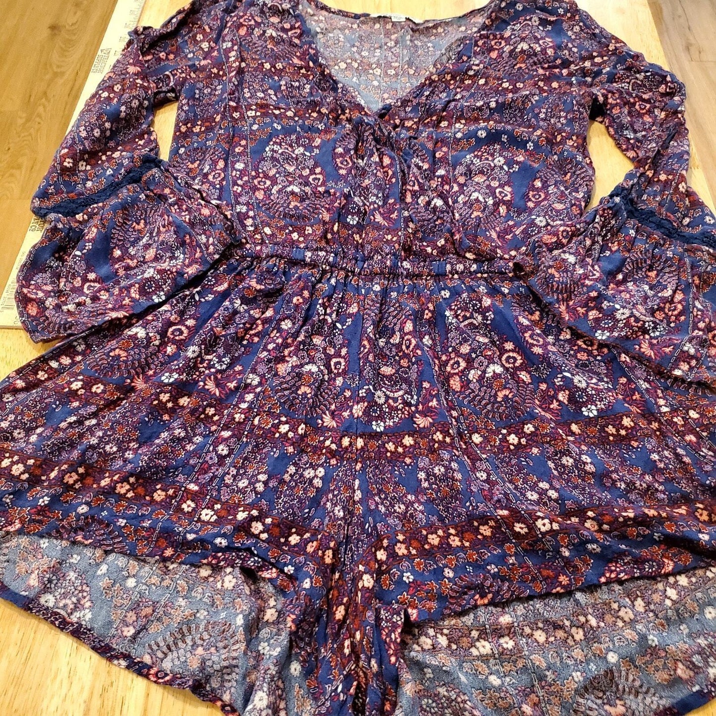 American Eagle Outfitters Purple Floral Long Bell Sleeve Romper Short Small 