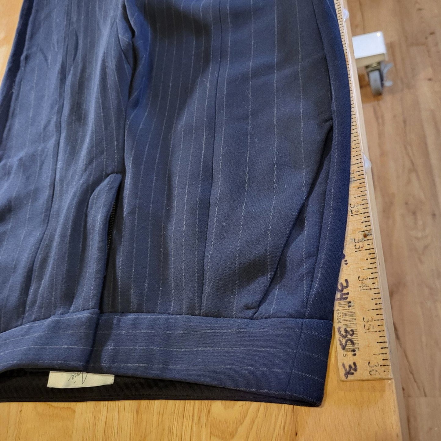 Joie Blue Pinstripe Straight Leg Flat Front 26" inseam 14" Rise size 4