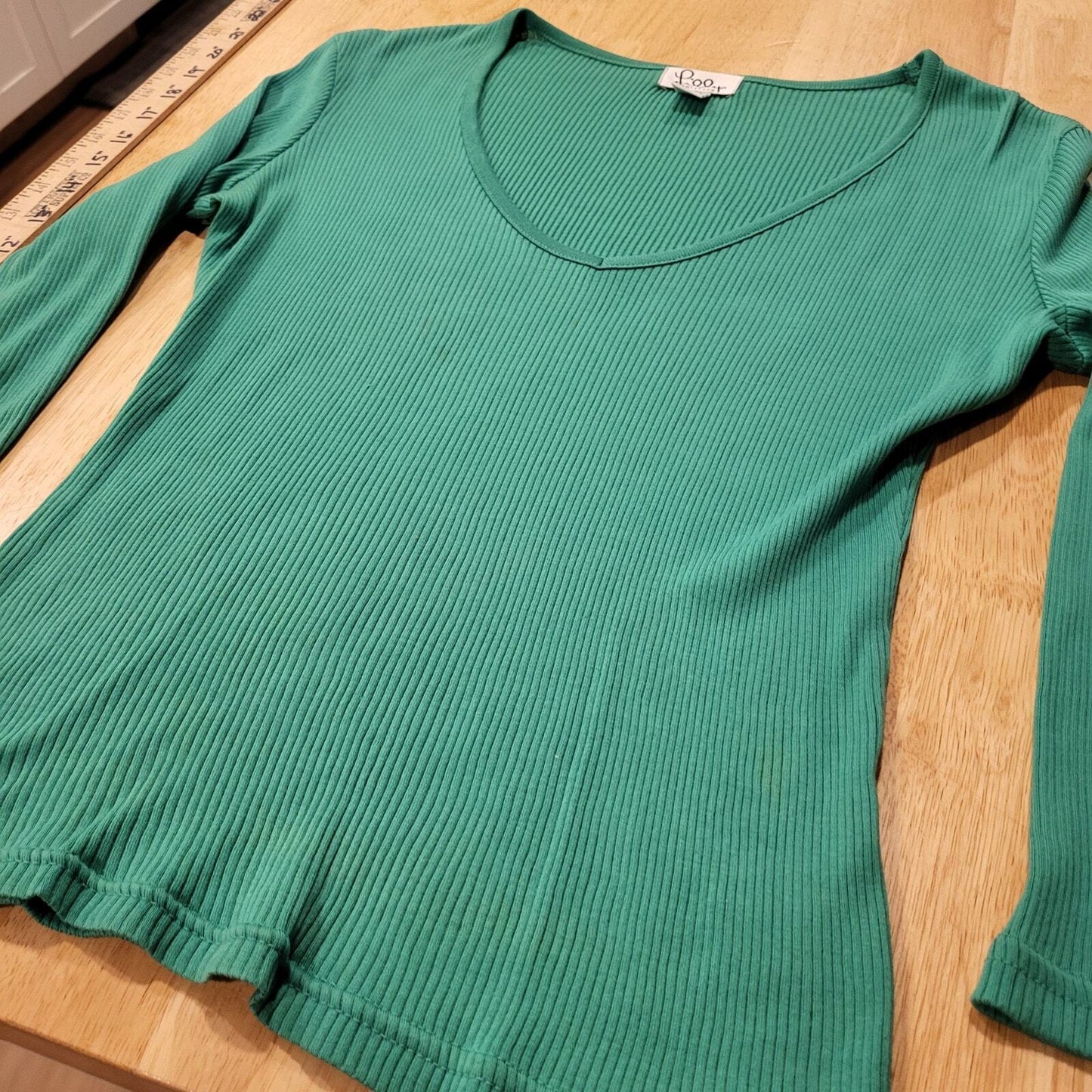 Lilly Pulitzer green long sleeve v-neck 100% cotton xsmall