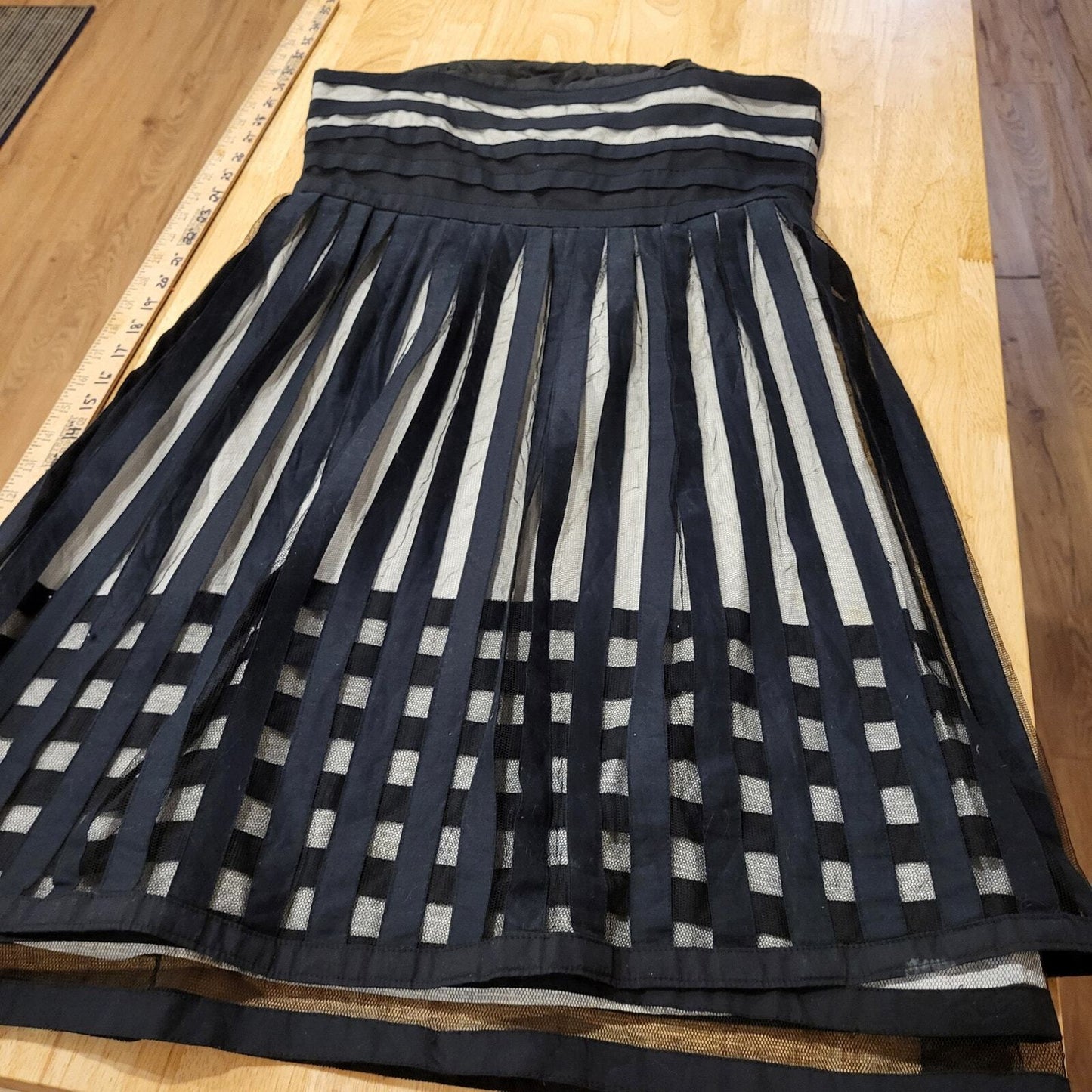 CYNTHIA STEFFE Black Tulle Striped Strapless Dress Size 12 30" Waist 34" Bust