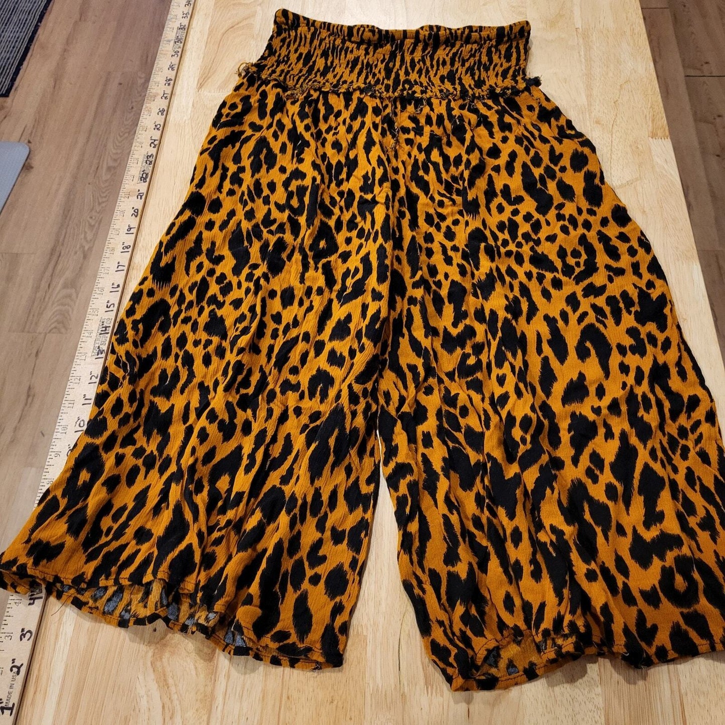Easel Urban Leopard Print Wide Leg Capri Yoga Hippie Pants Elastic Waist
