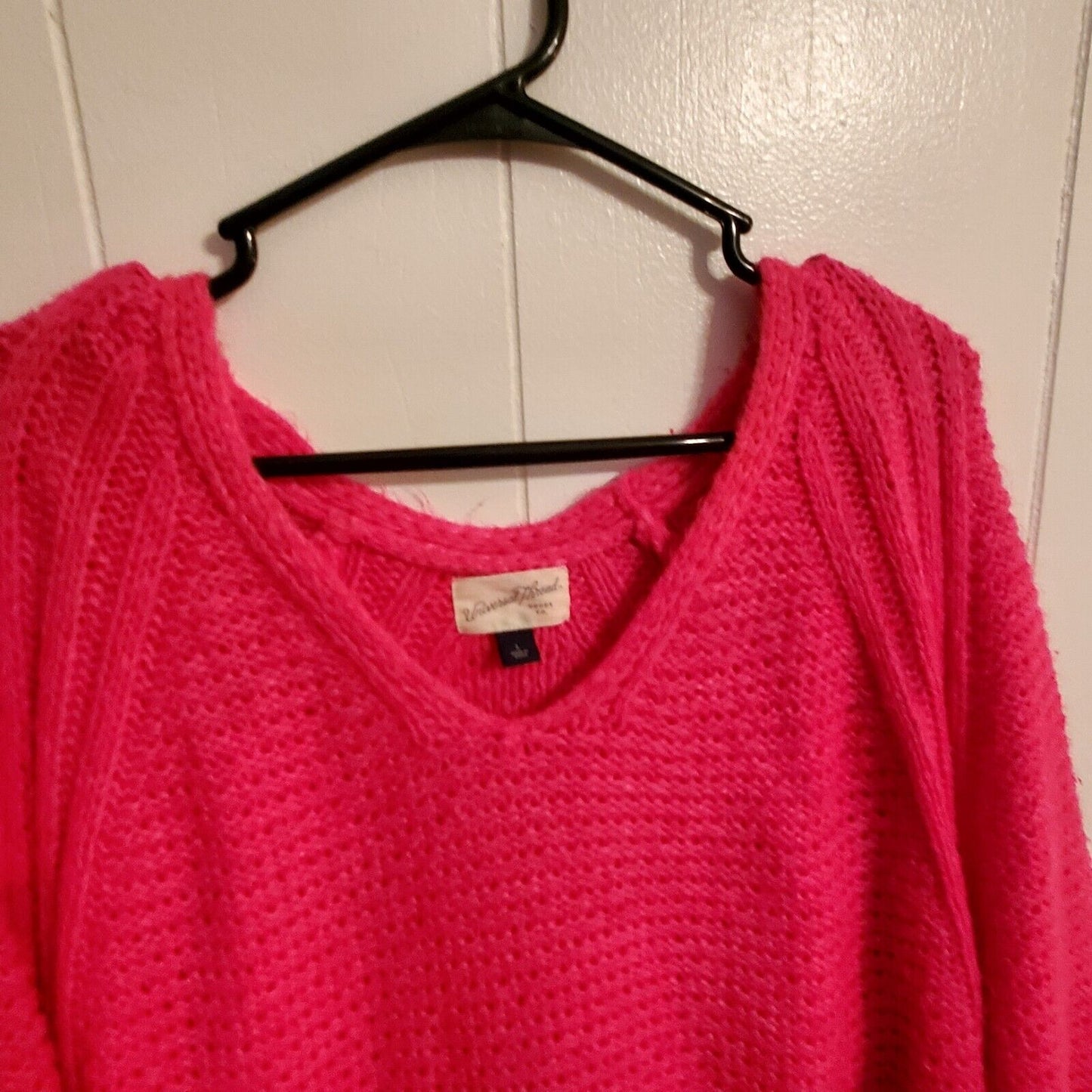Fuscia Pink Universal Thread Acrylic Nylon Blend V Neck Sweater Large