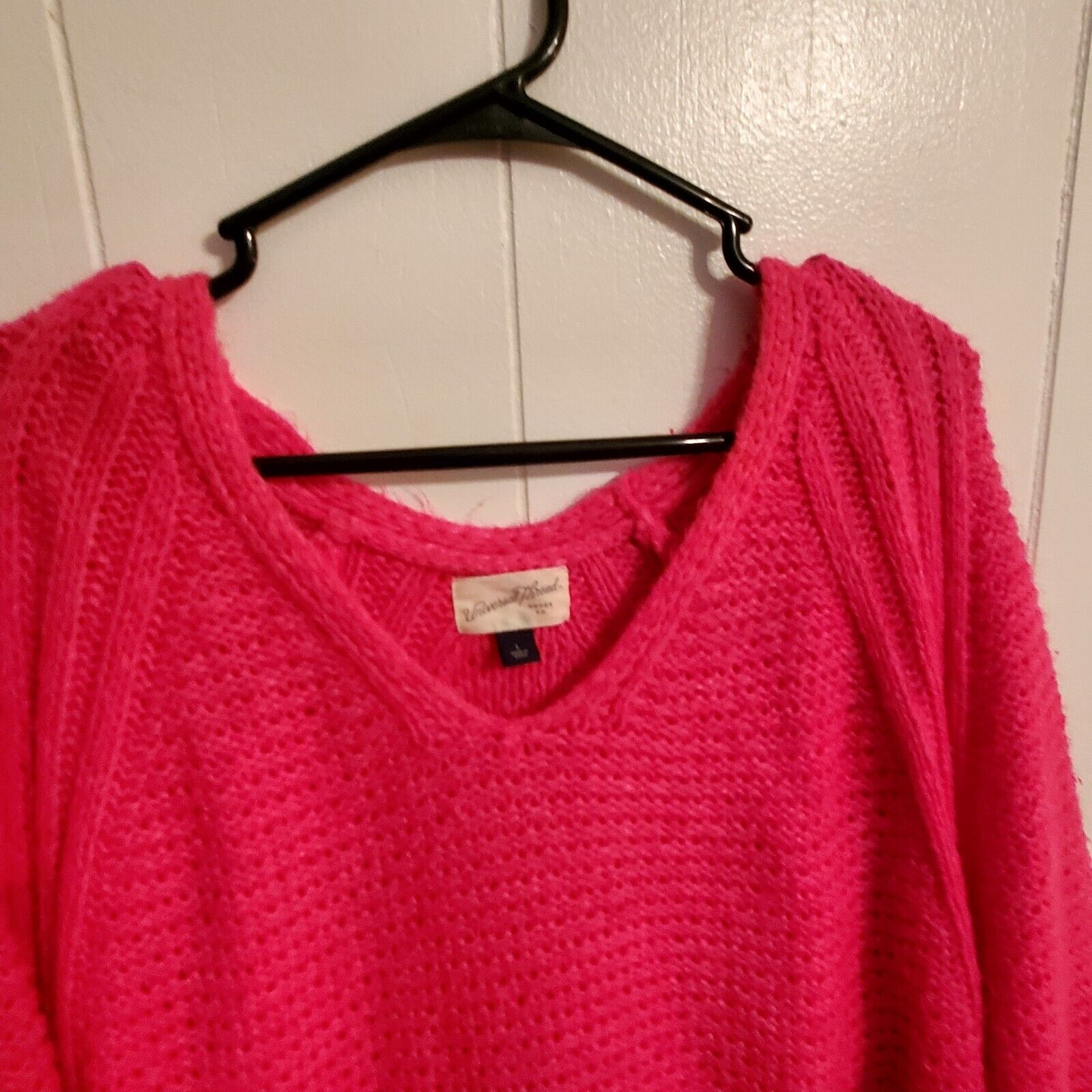Fuscia Pink Universal Thread Acrylic Nylon Blend V Neck Sweater Large