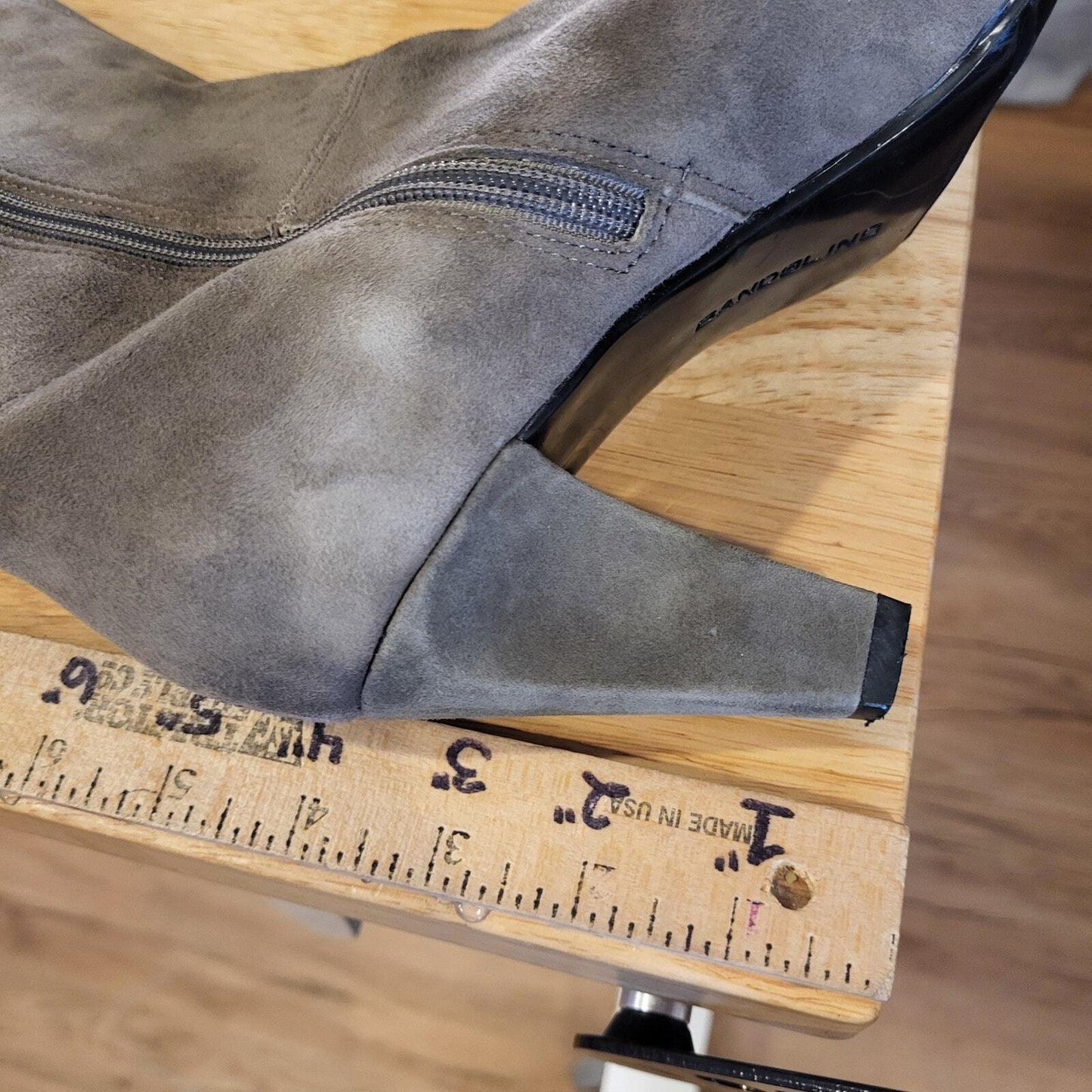 Bandalino Gray Suede Leather Tassel Boots 2 in Heel Slip Resistant 9.5
