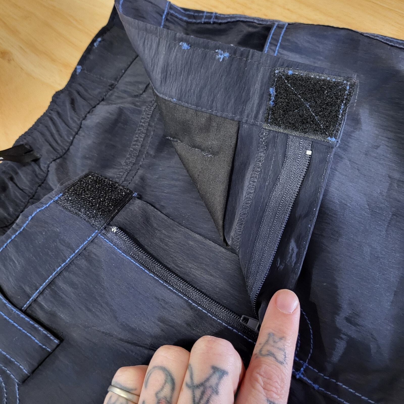 Silence+ Noise Size 2 Blue Nylon Y2K Pants 30" Inseam 26" Waist Flare 