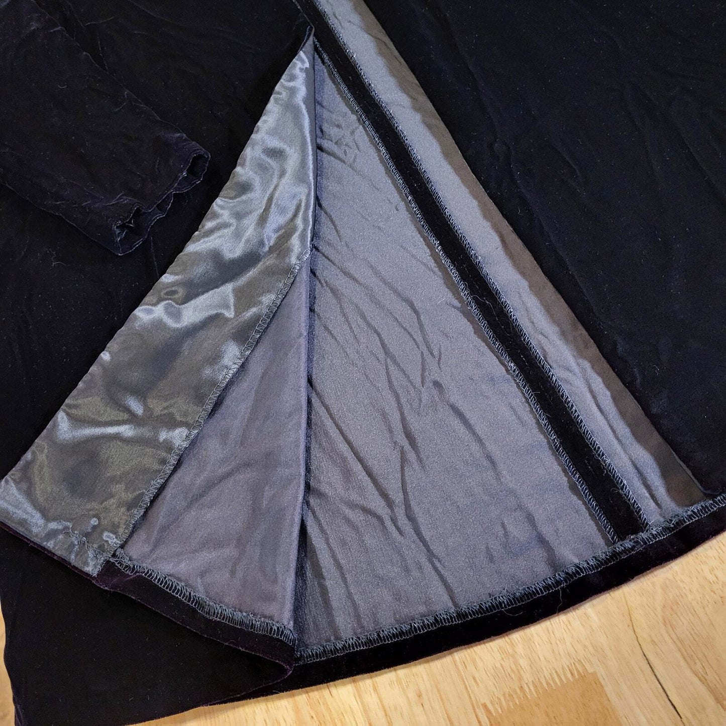 Vintage Velvet Black Niki Flare Opera Coat Lined Medium 22" P2P