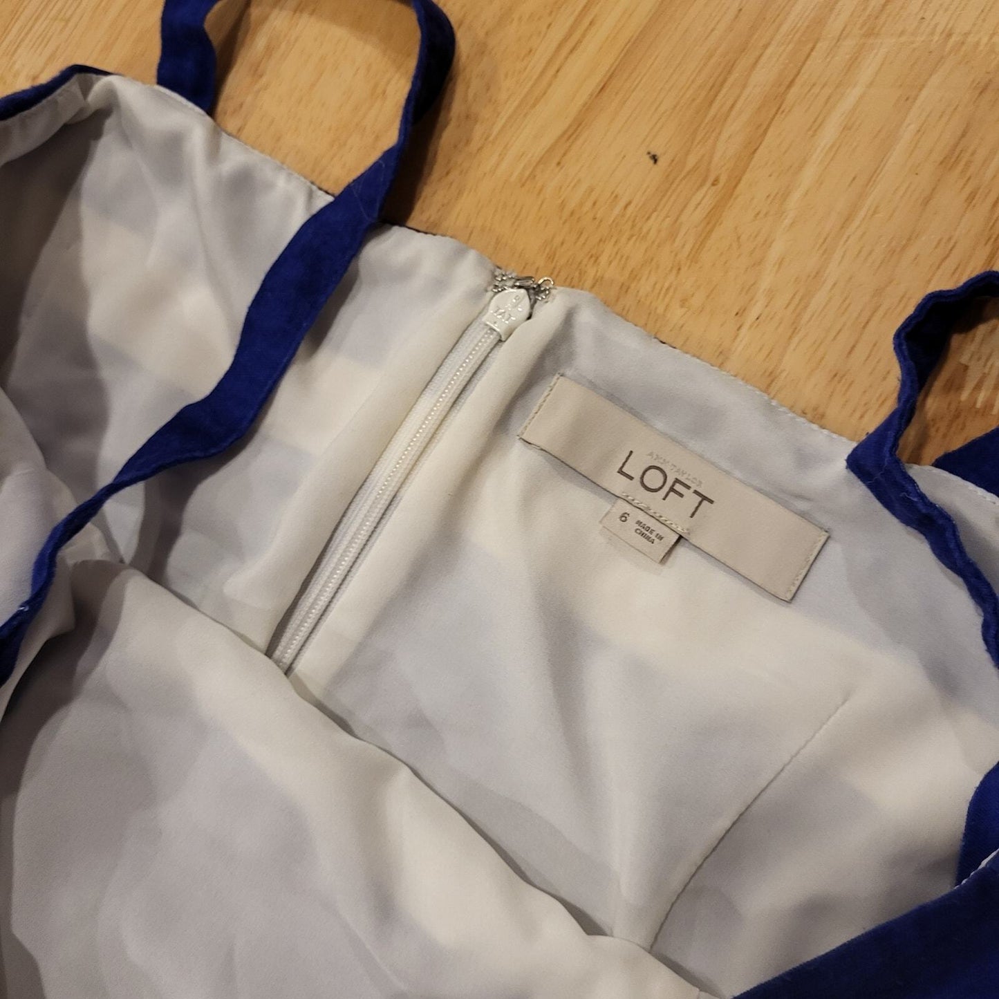 Ann Taylor Loft Blue & White Size Six Strappy Knee Dress 16" P2P 14" Waist