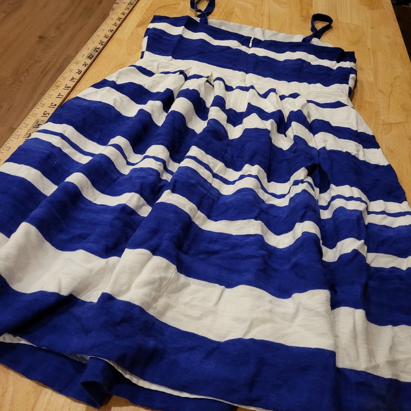 Ann Taylor Loft Blue & White Size Six Strappy Knee Dress 16" P2P 14" Waist