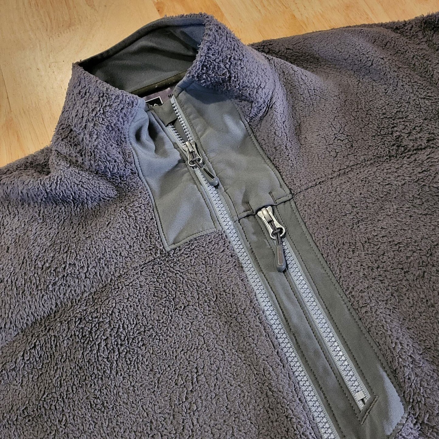 REI Gray Fleece Full Zip Nylon Sleeve Jacket Pockets Medium Toggle 22" P2P 25" L