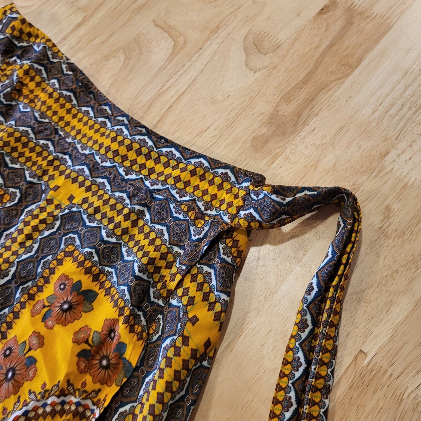Farm Rio Xs Wrap Skirt Ethnic Print Yellow Knee Length 26" Waist Adjustable