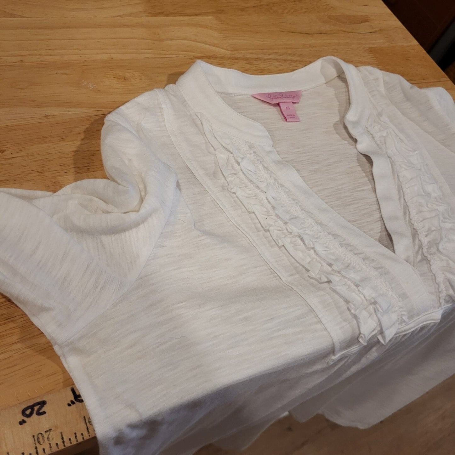 Lilly Pulitzer 3/4 Sleeve Ruffle Collar White Jersey Top XS 19" P2P