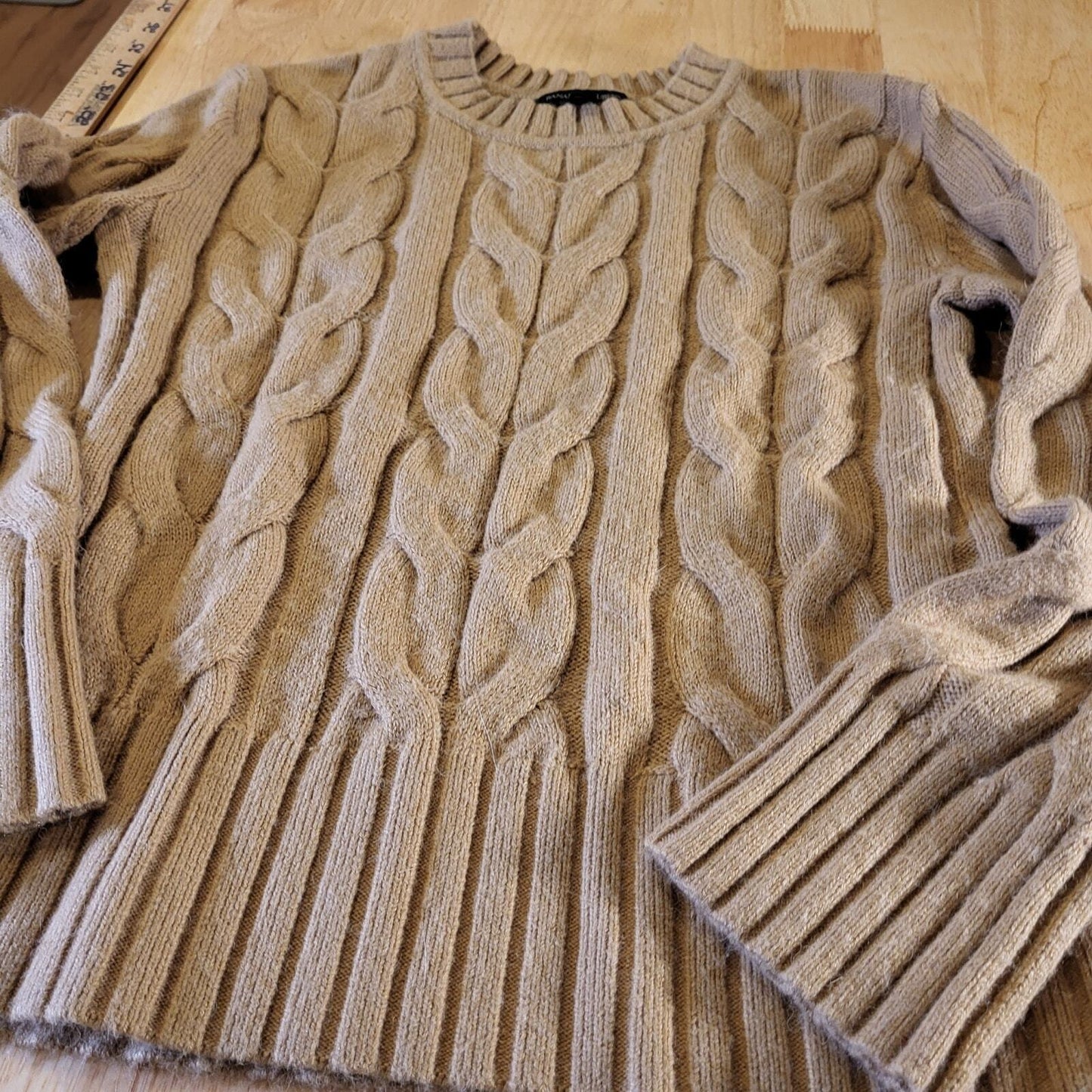 Brown Cable Knit Banana Republic Sweater XS  Crew Neck 