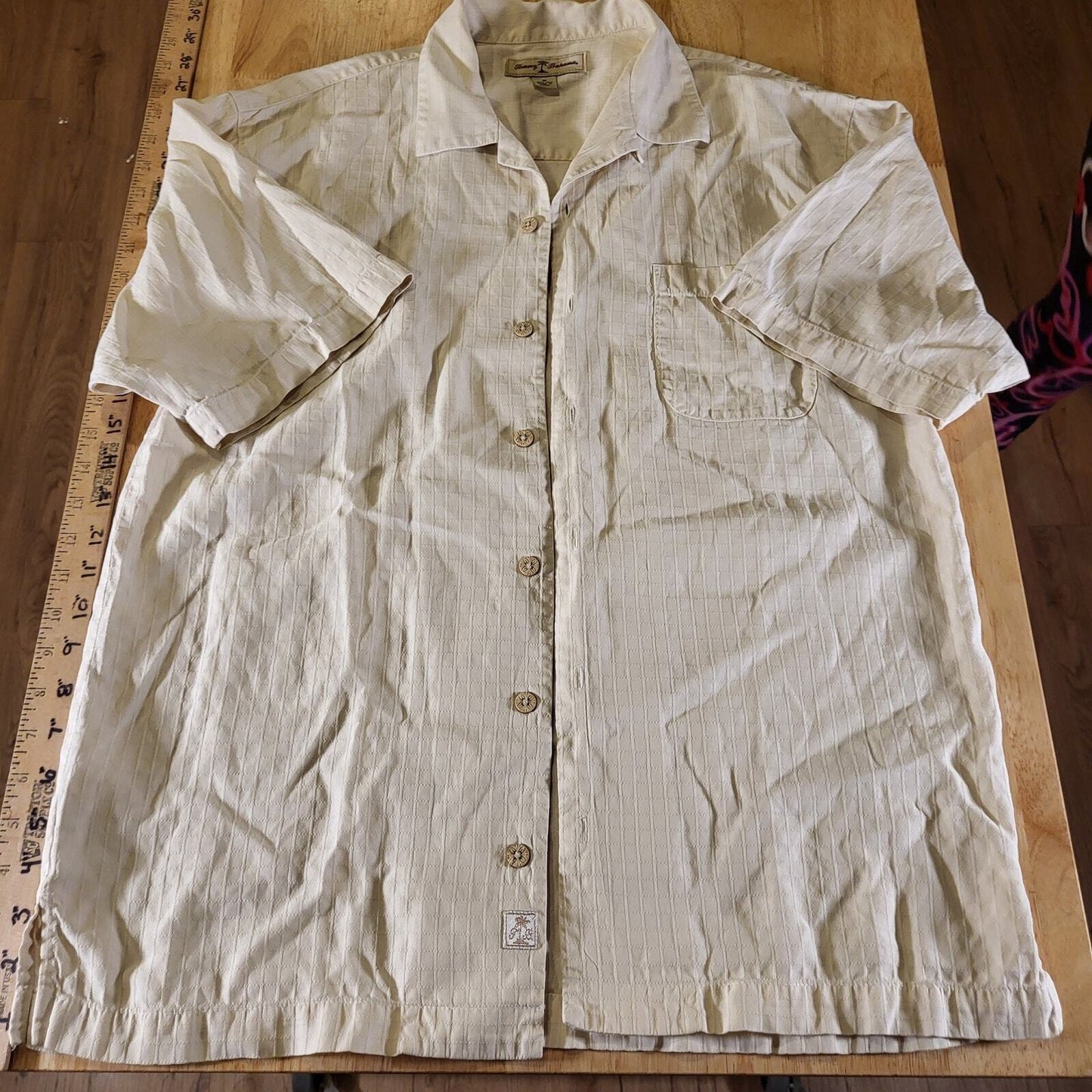 Tommy Bahama Beige Waffle Weave Short Sleeve 100% Silk Button Down Medium