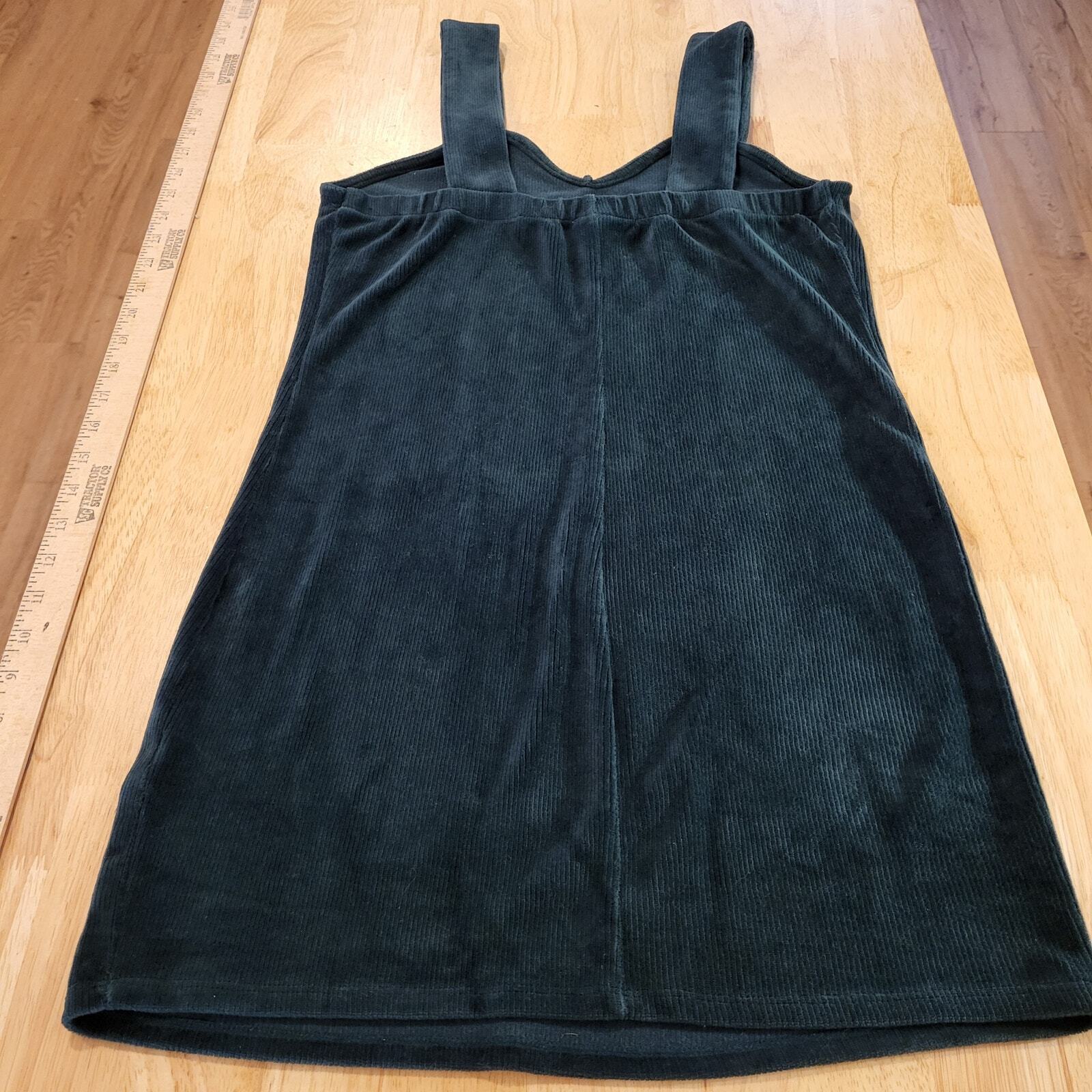 Wild Fable Green Velvet Eyelet strap silver detail bodycon mini 15" pit 2 pit 